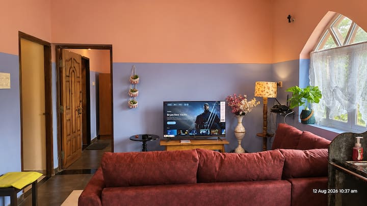 Living room image 5