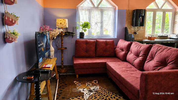Living room image 7