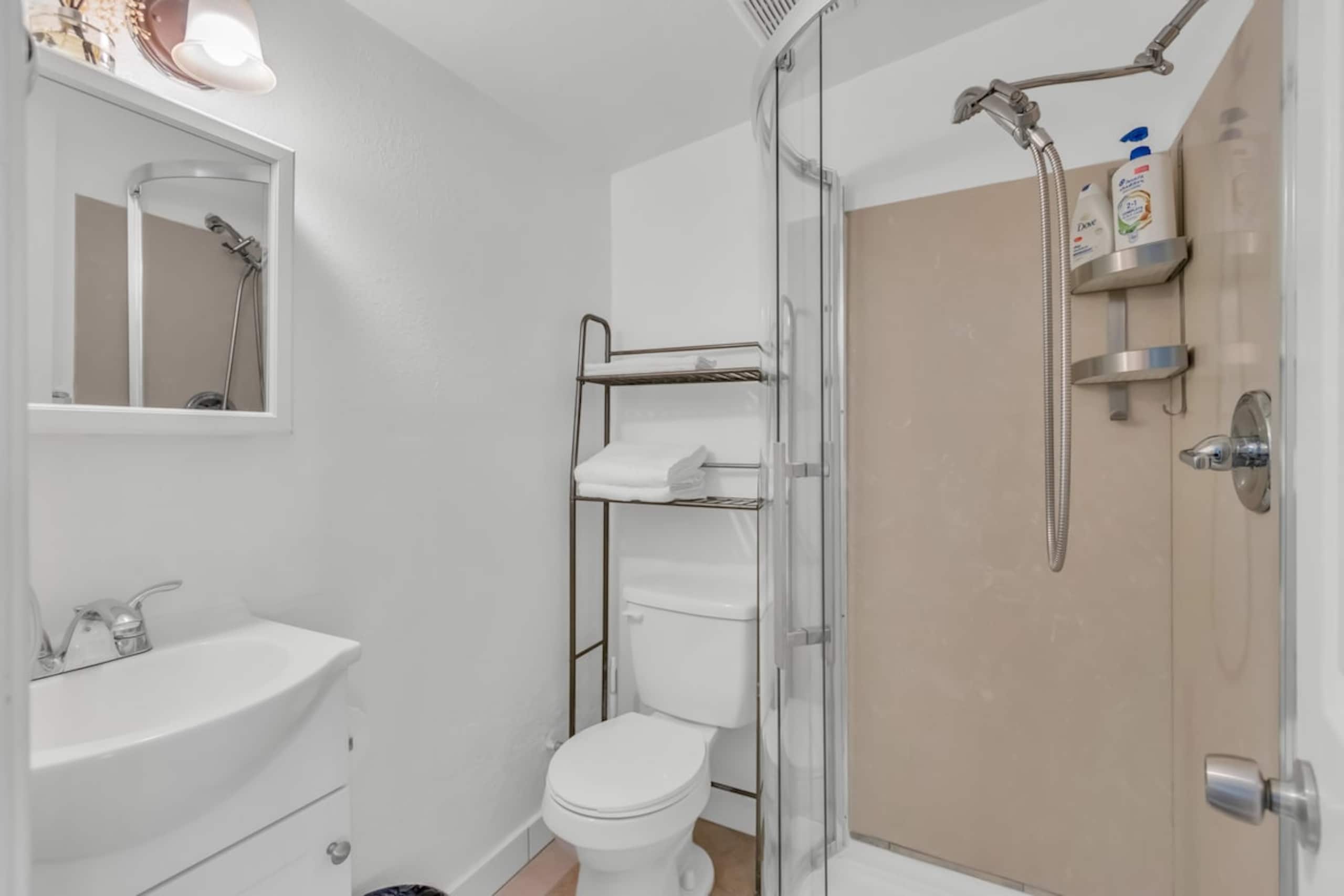 Charming studio in downtown with kitchen - Photo 15