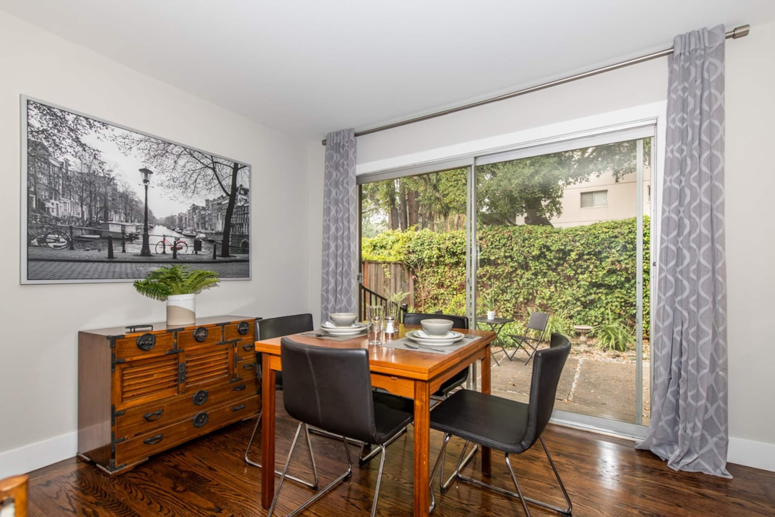 Perfect Location, walk to all Palo Alto venues - Photo 7