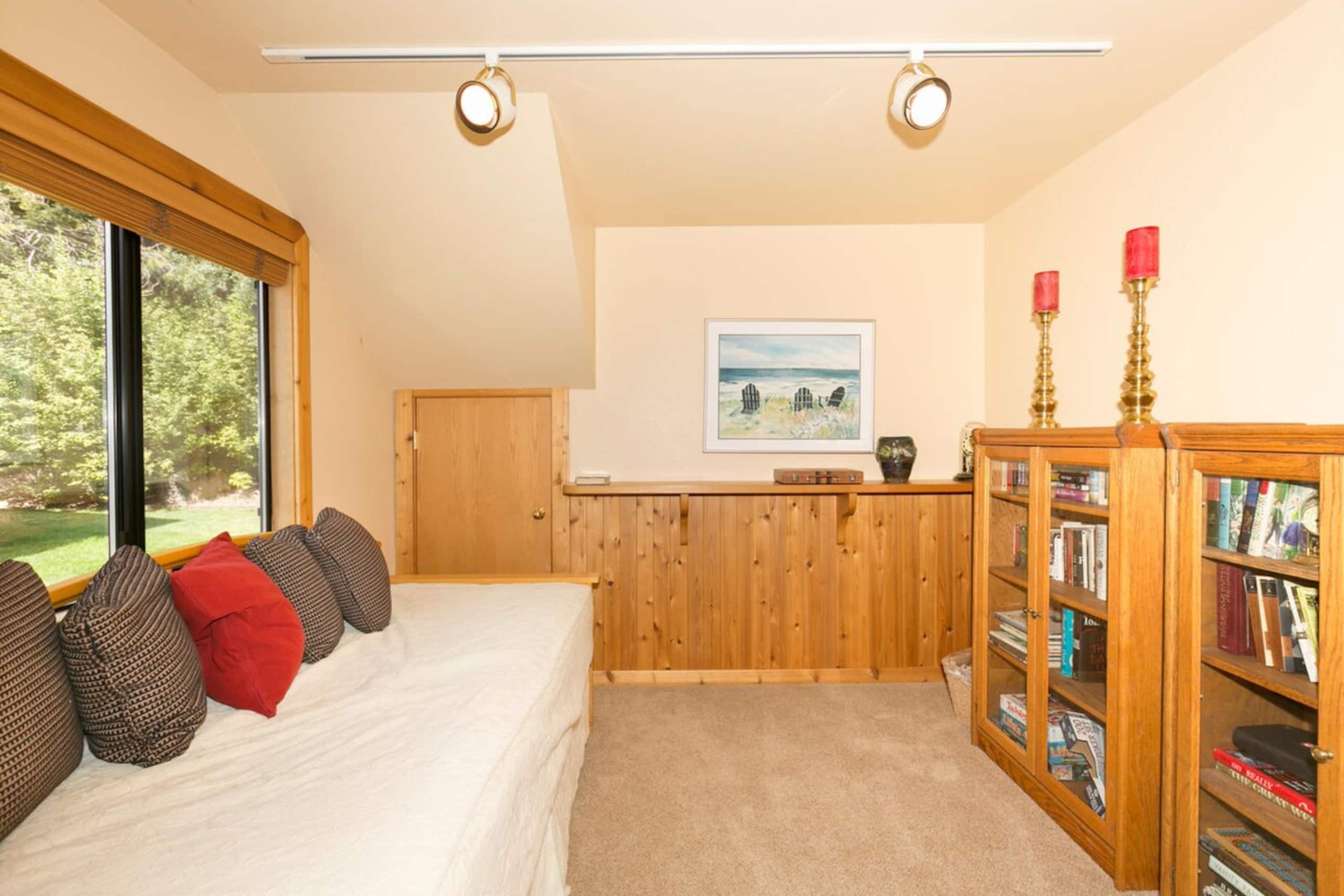 Victory Place Palisades- 5BR, Hot Tub, Pool Table - Photo 20