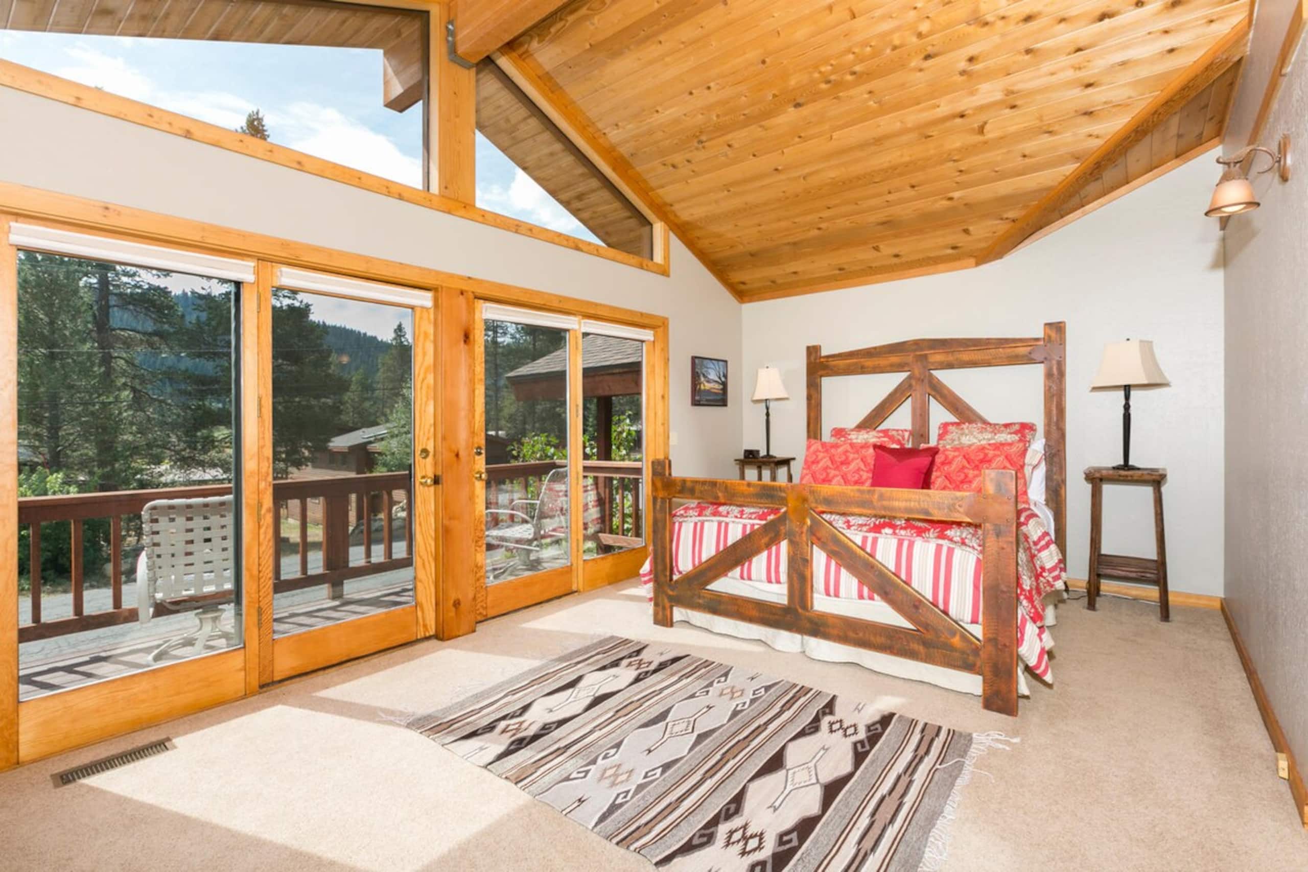 Victory Place Palisades- 5BR, Hot Tub, Pool Table - Photo 10