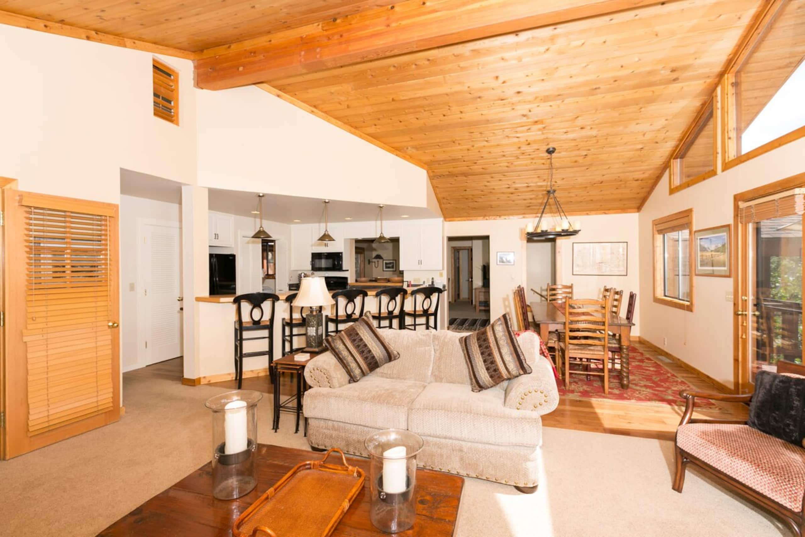 Victory Place Palisades- 5BR, Hot Tub, Pool Table - Photo 7