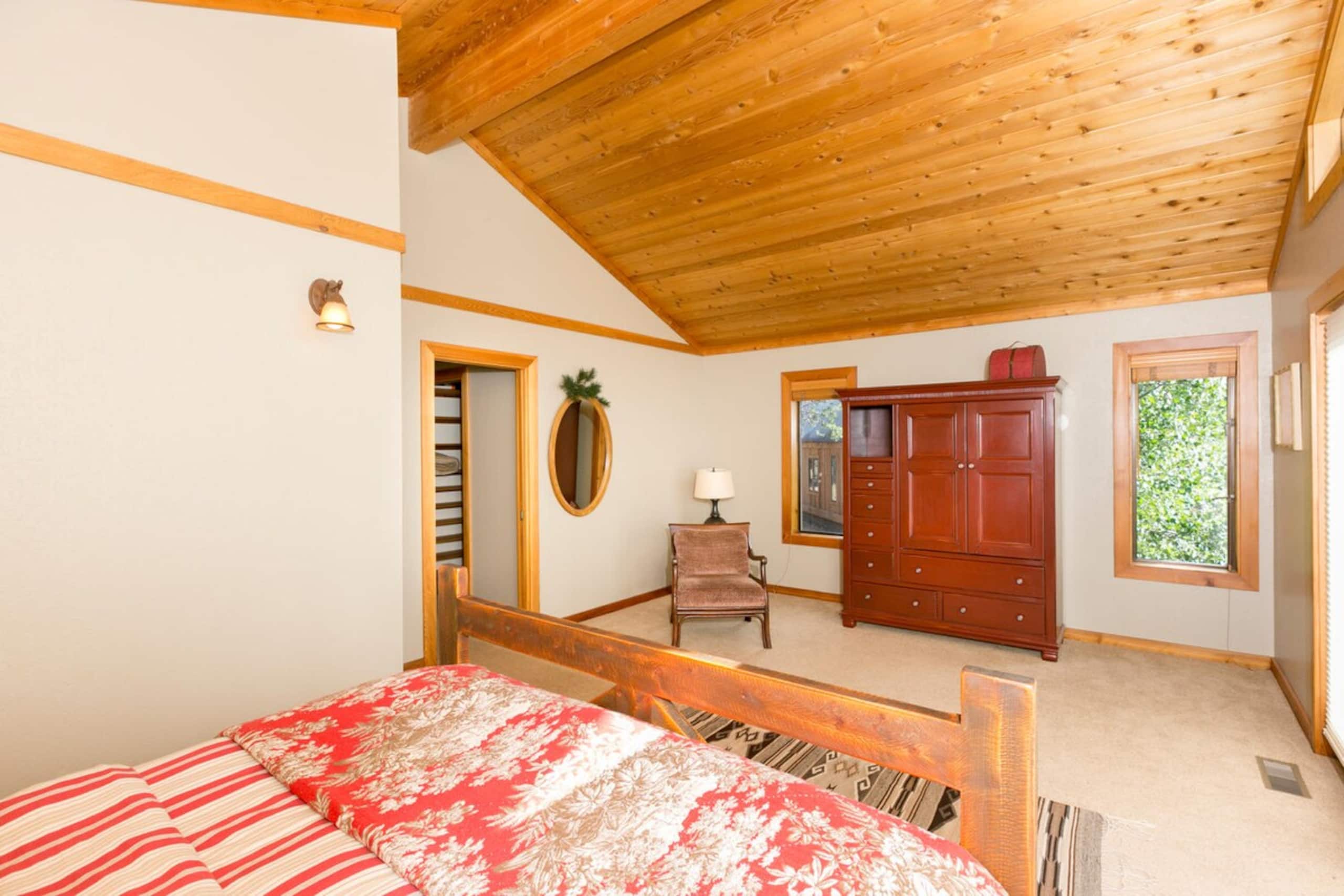 Victory Place Palisades- 5BR, Hot Tub, Pool Table - Photo 12