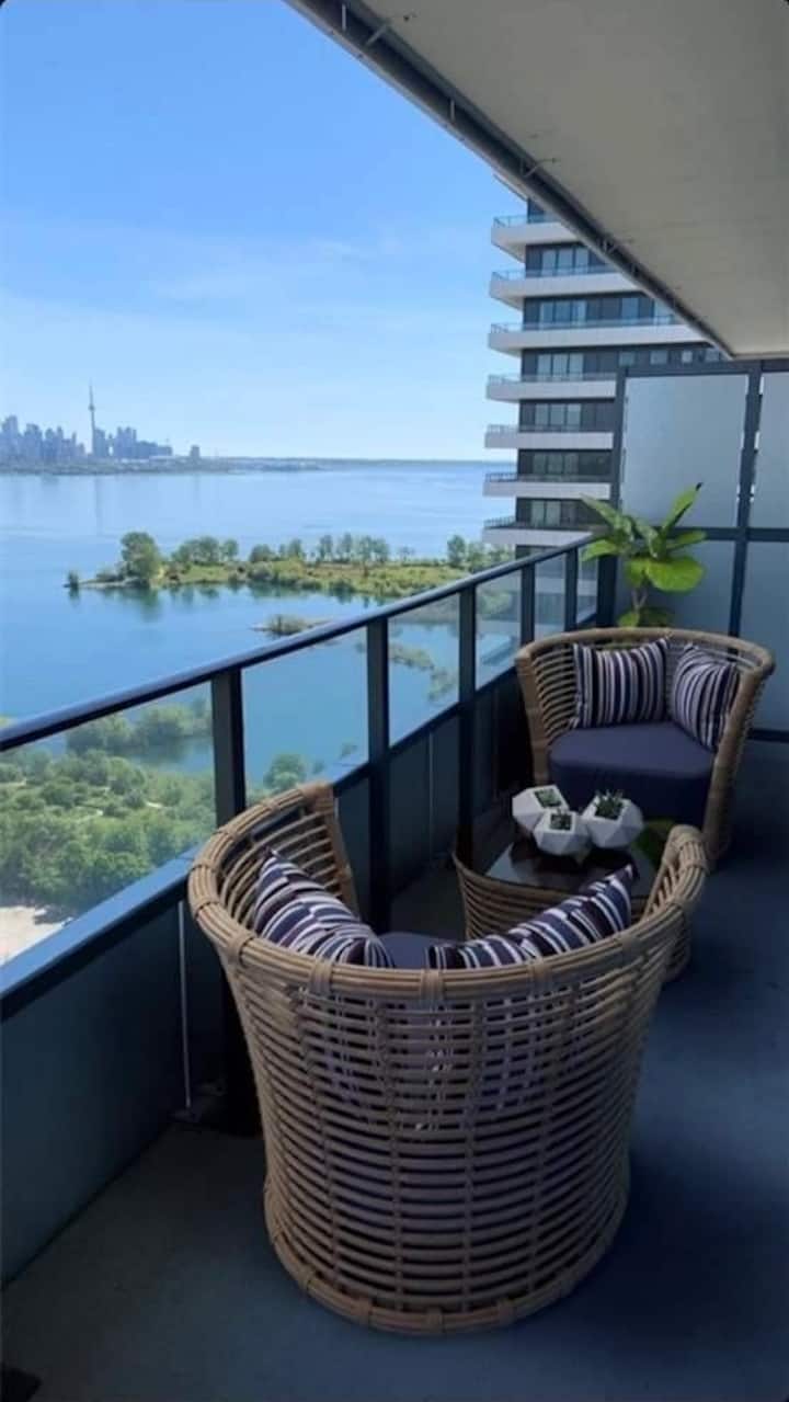 Luxury Lakeside Condo, Stunning Cn Tower&lake View - Toronto