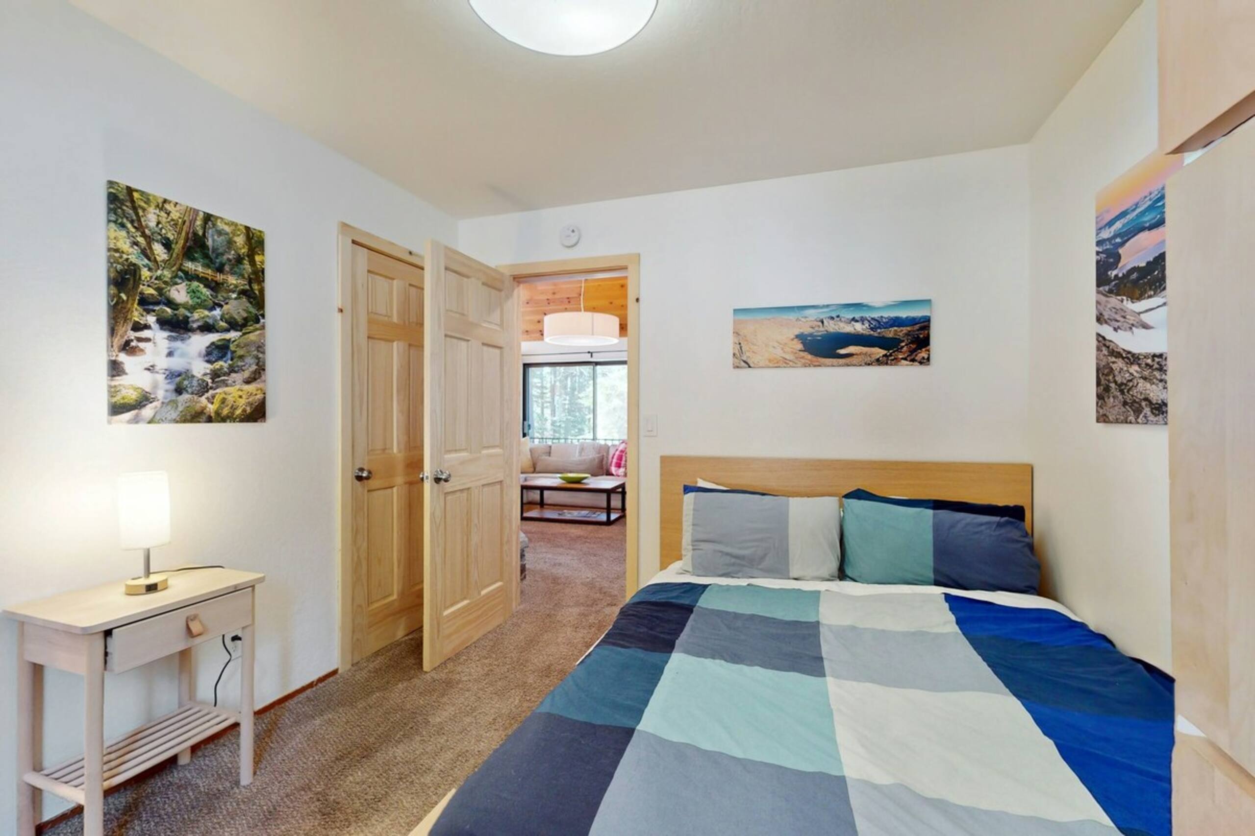 Updated 3BR Skiview, Pool, Hot Tub, Sauna - Photo 15