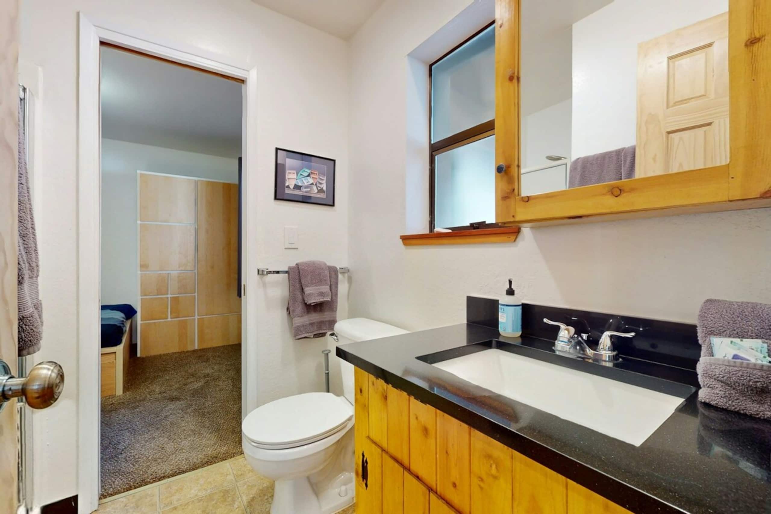 Updated 3BR Skiview, Pool, Hot Tub, Sauna - Photo 17