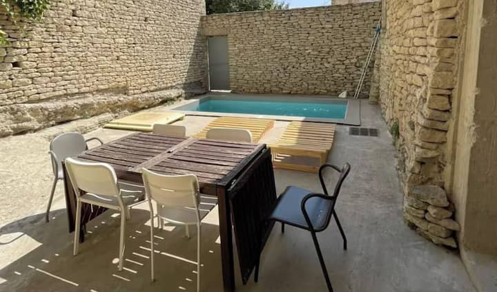 Gordes, Au Coeur Du Village Avec Piscine Et Vue - Gordes