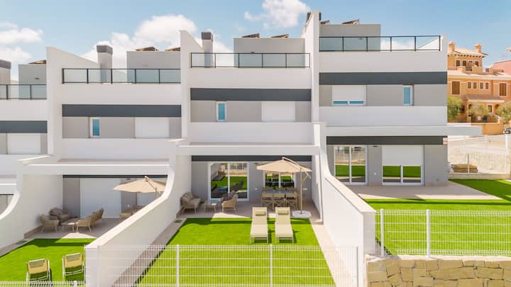 Casa Arena: Sea Views With Pool Near Benidorm - Villajoyosa