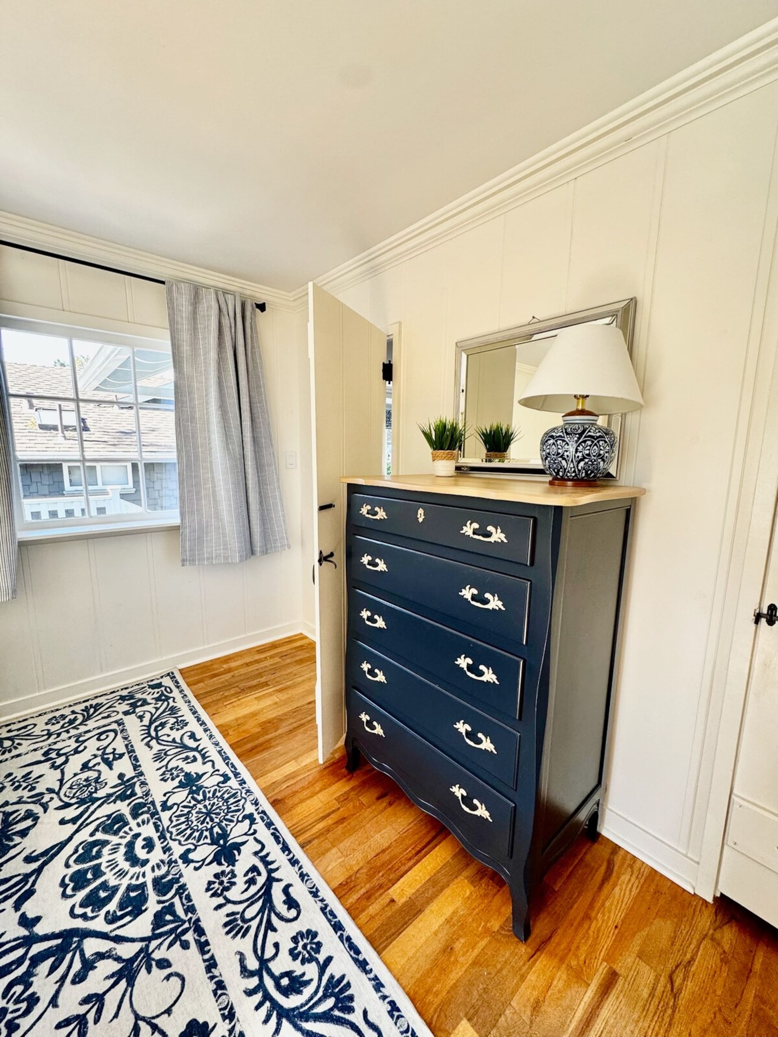 Prime Downtown Location-2 Br/2Bath/Private Office - Photo 11