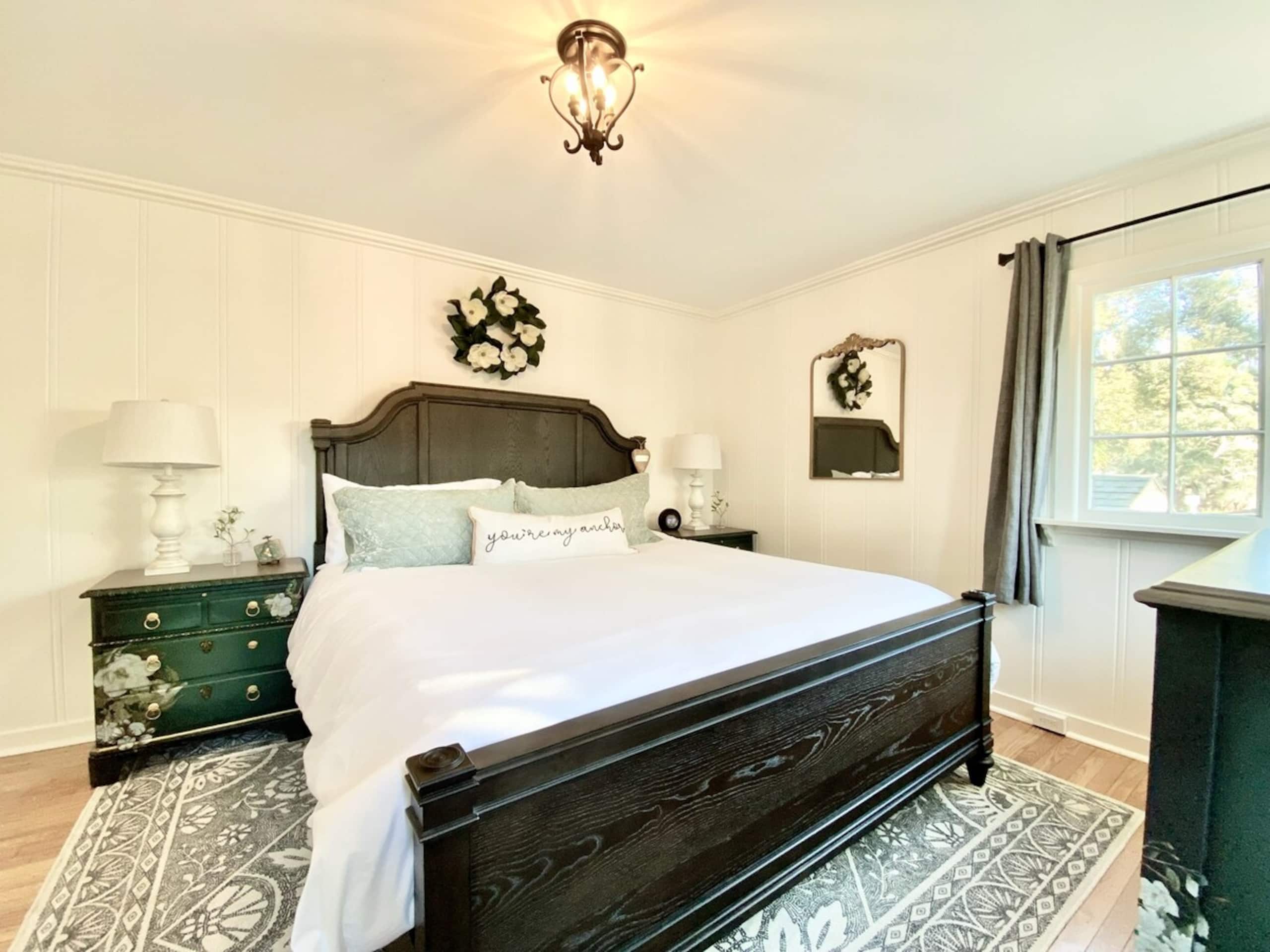 Prime Downtown Location-2 Br/2Bath/Private Office - Photo 3