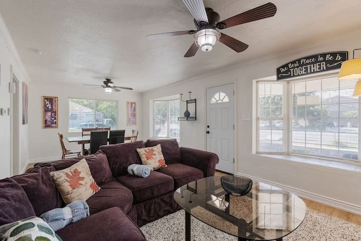 Cozy Slc Home | 4br | Sleeps 8 | Near Downtown! - West Valley City, UT