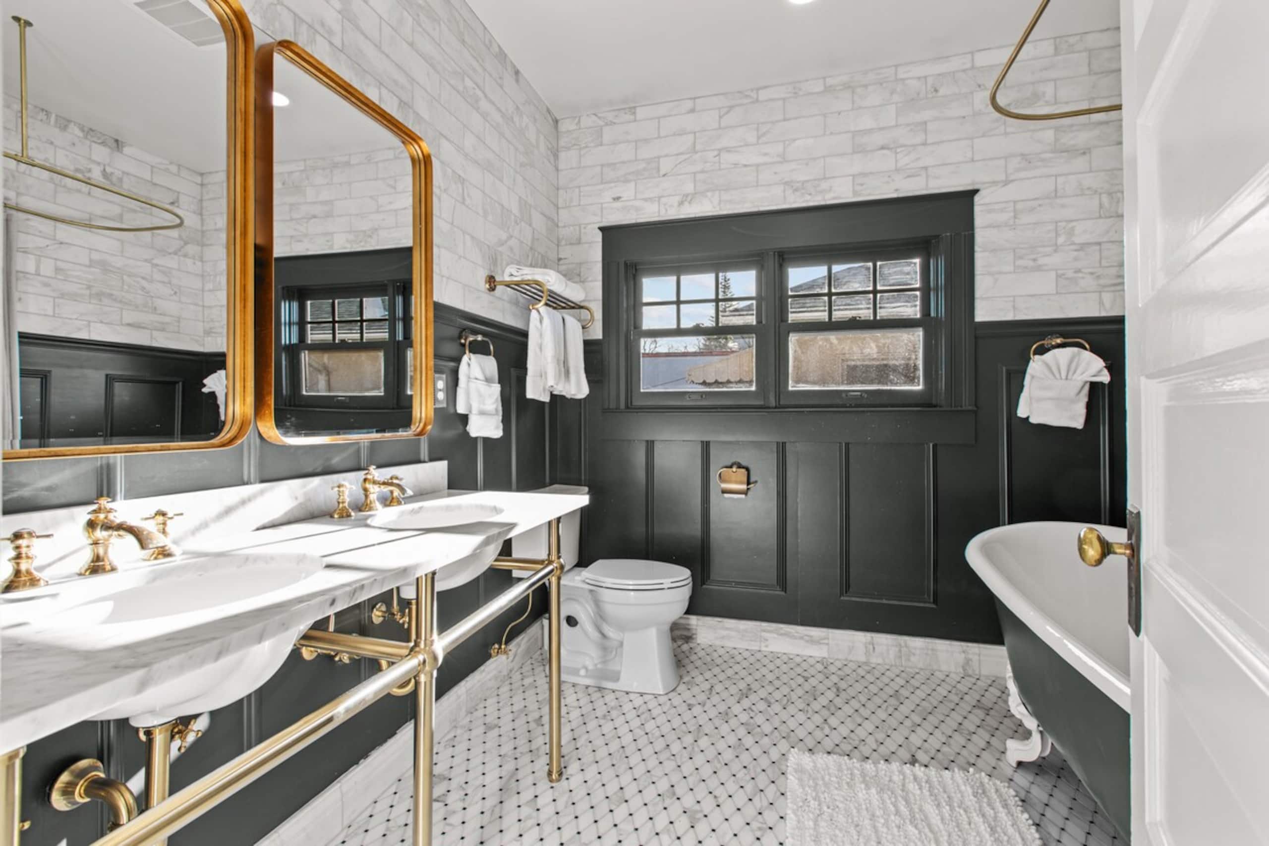 Historic Luxury Home In The Heart of Downtown - Photo 53