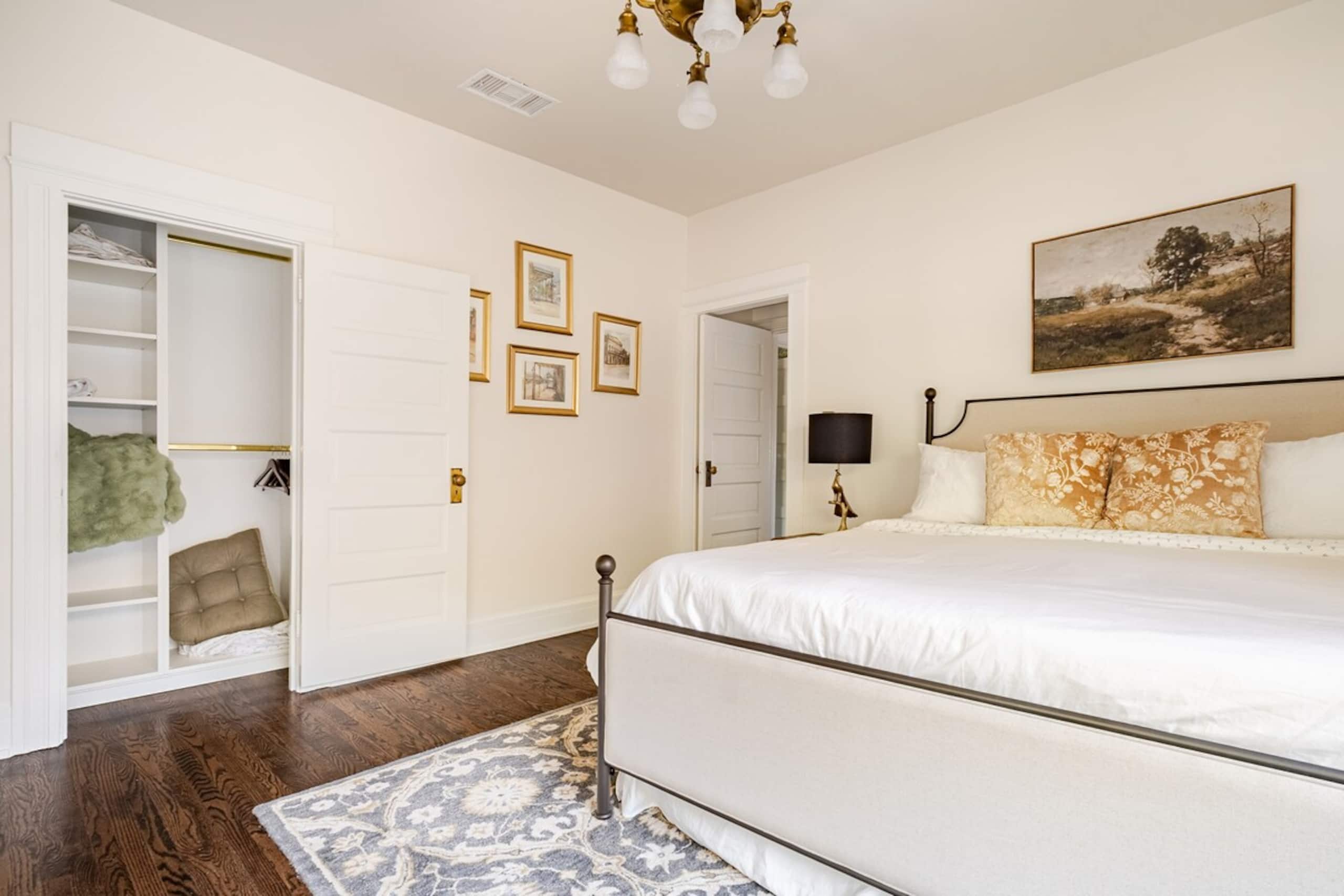 Historic Luxury Home In The Heart of Downtown - Photo 46
