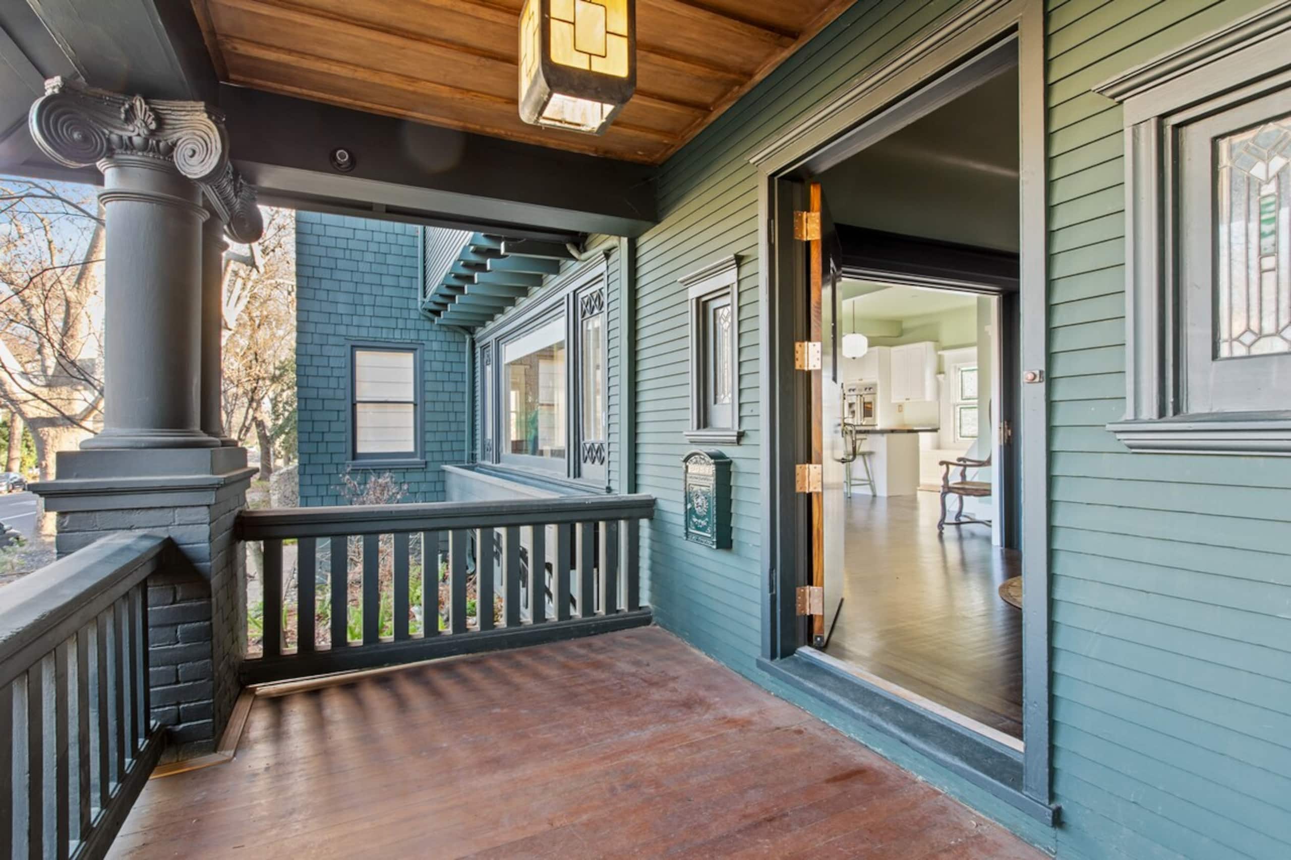 Historic Luxury Home In The Heart of Downtown - Photo 63