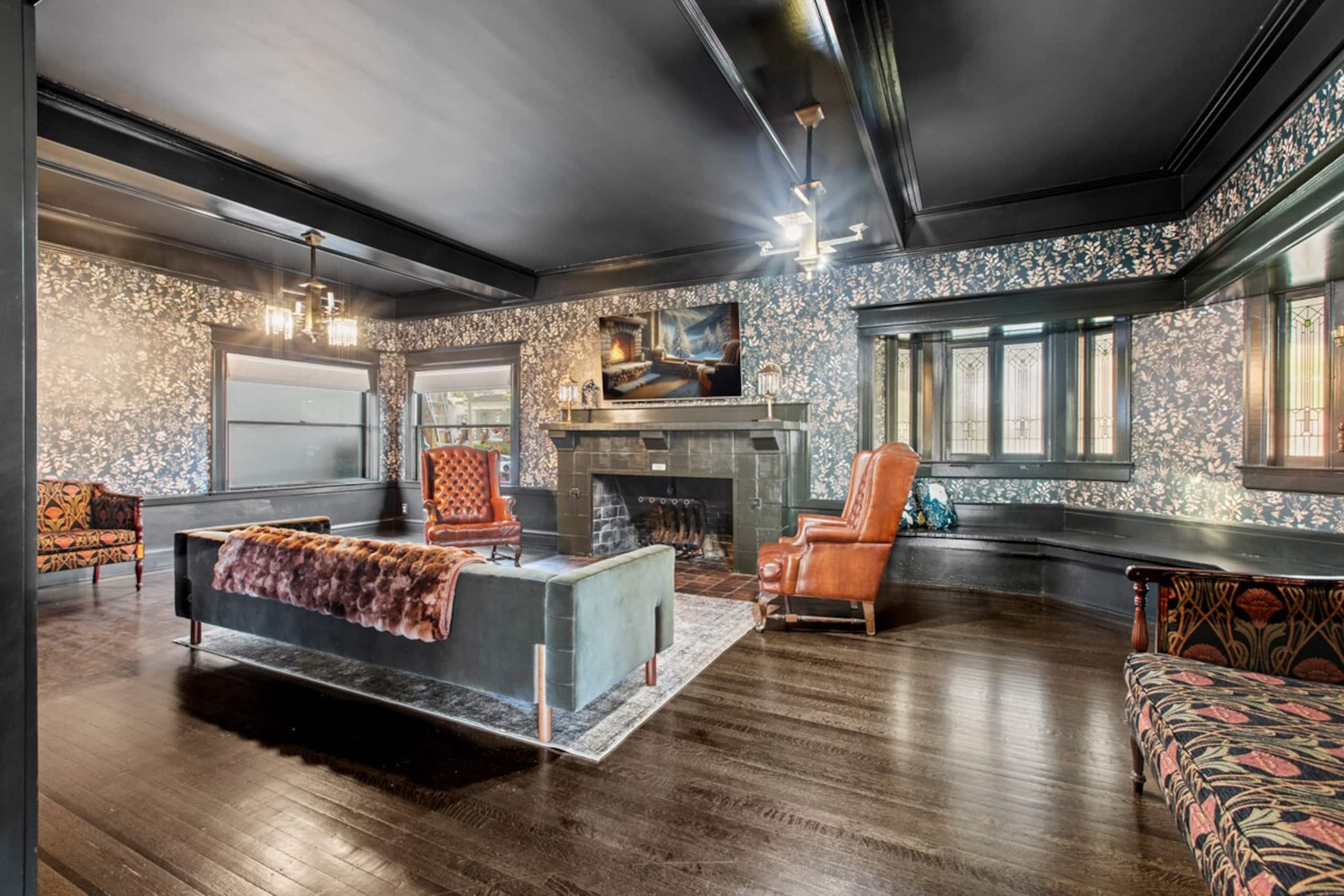 Historic Luxury Home In The Heart of Downtown - Photo 82