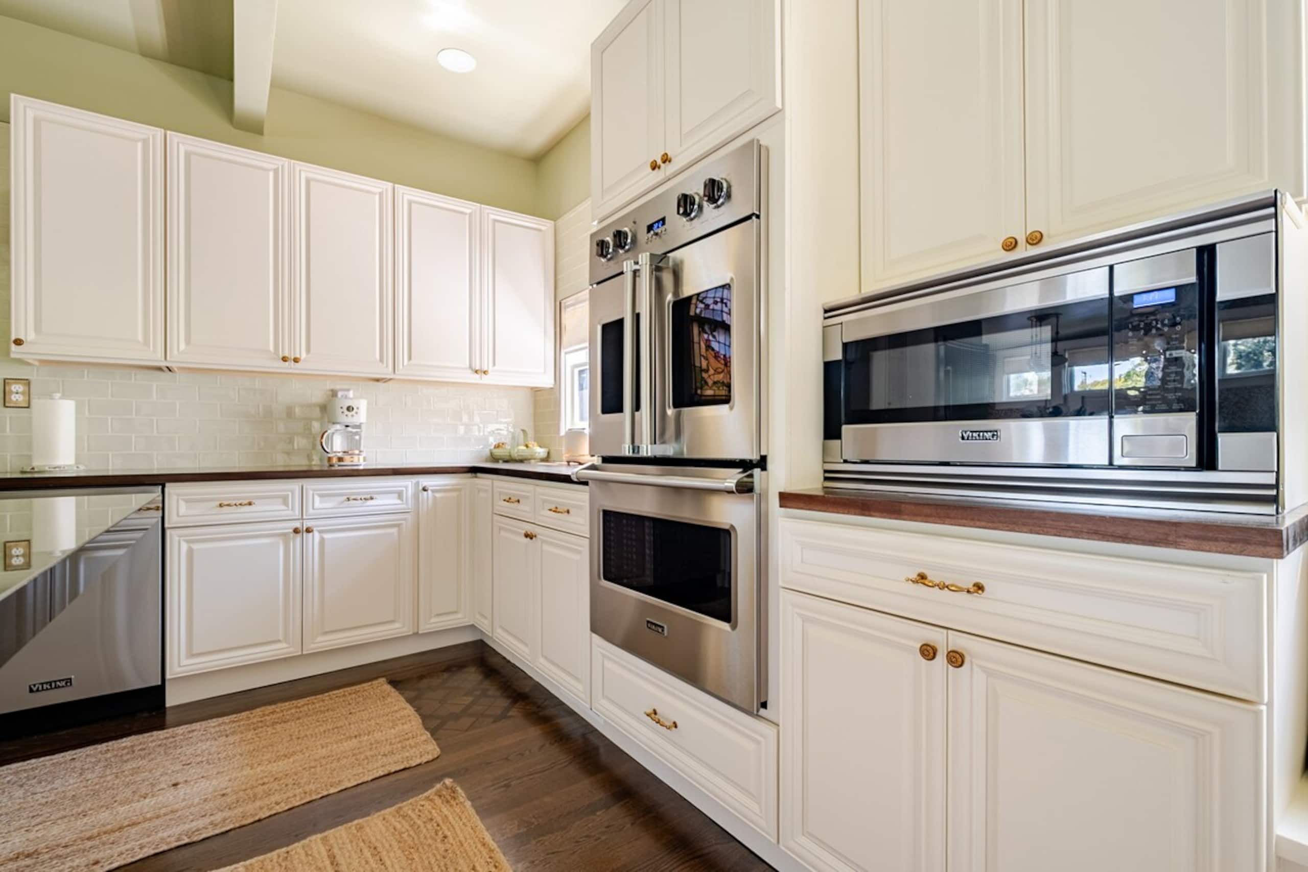Historic Luxury Home In The Heart of Downtown - Photo 20
