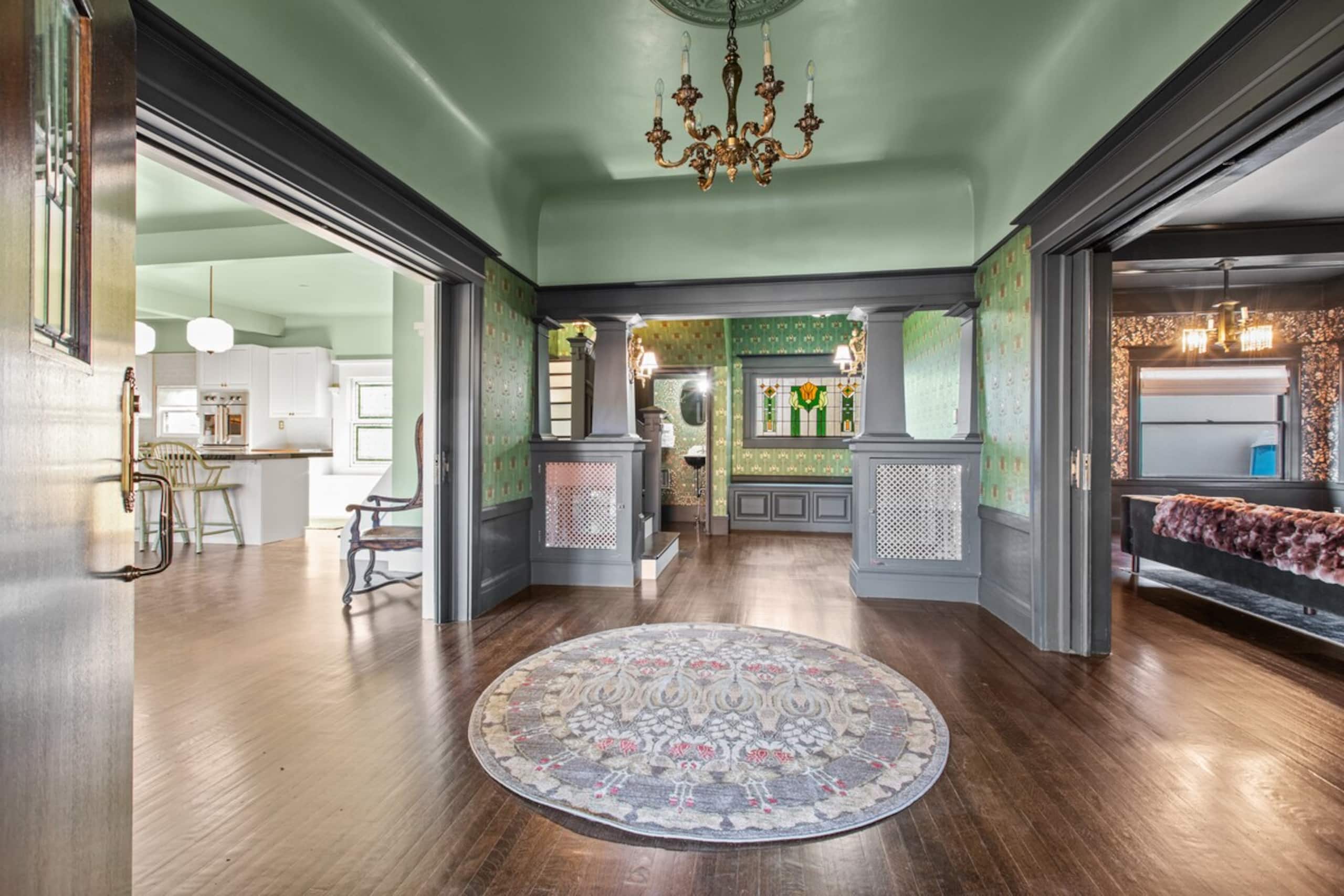 Historic Luxury Home In The Heart of Downtown - Photo 68