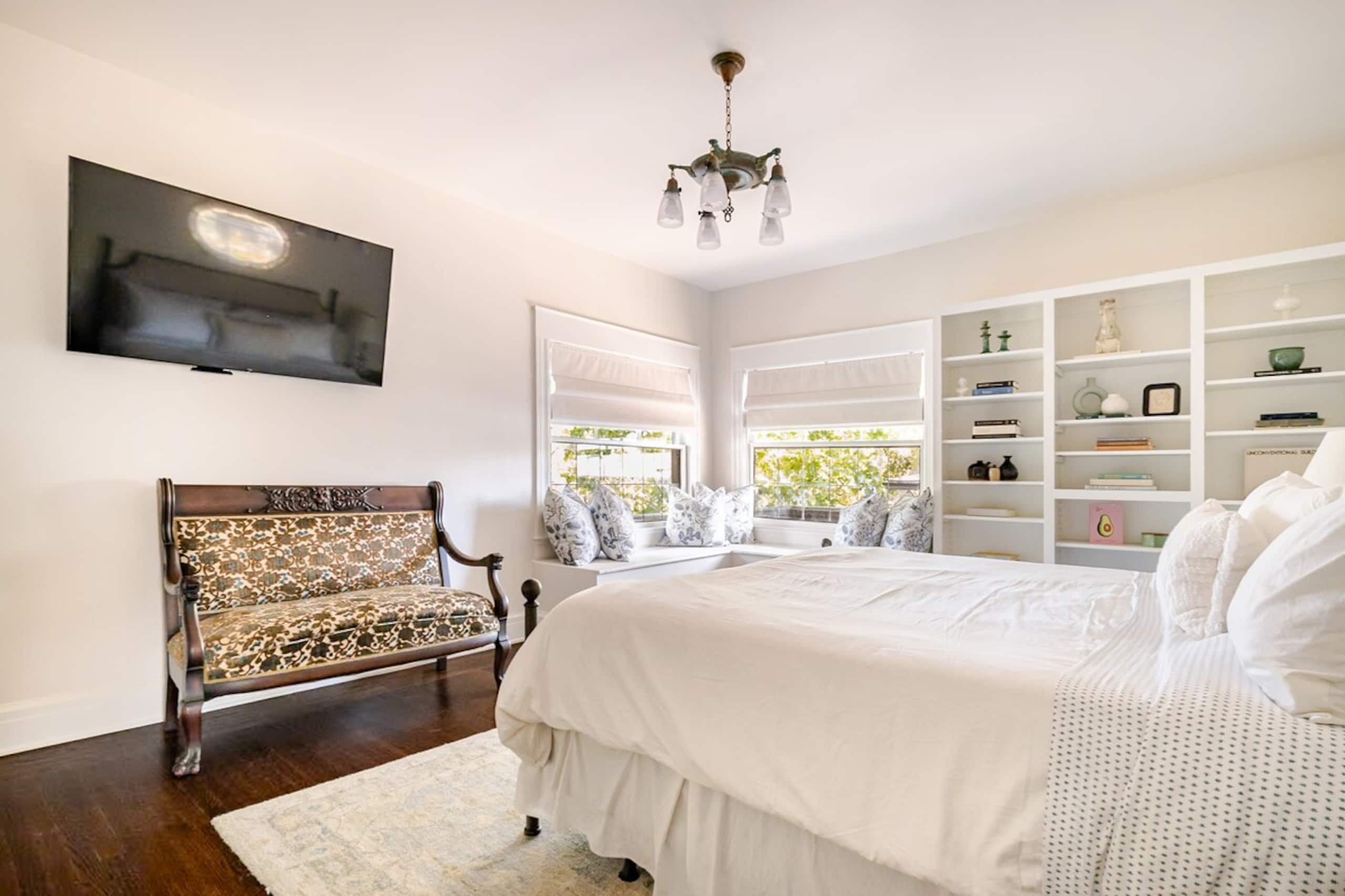 Historic Luxury Home In The Heart of Downtown - Photo 37