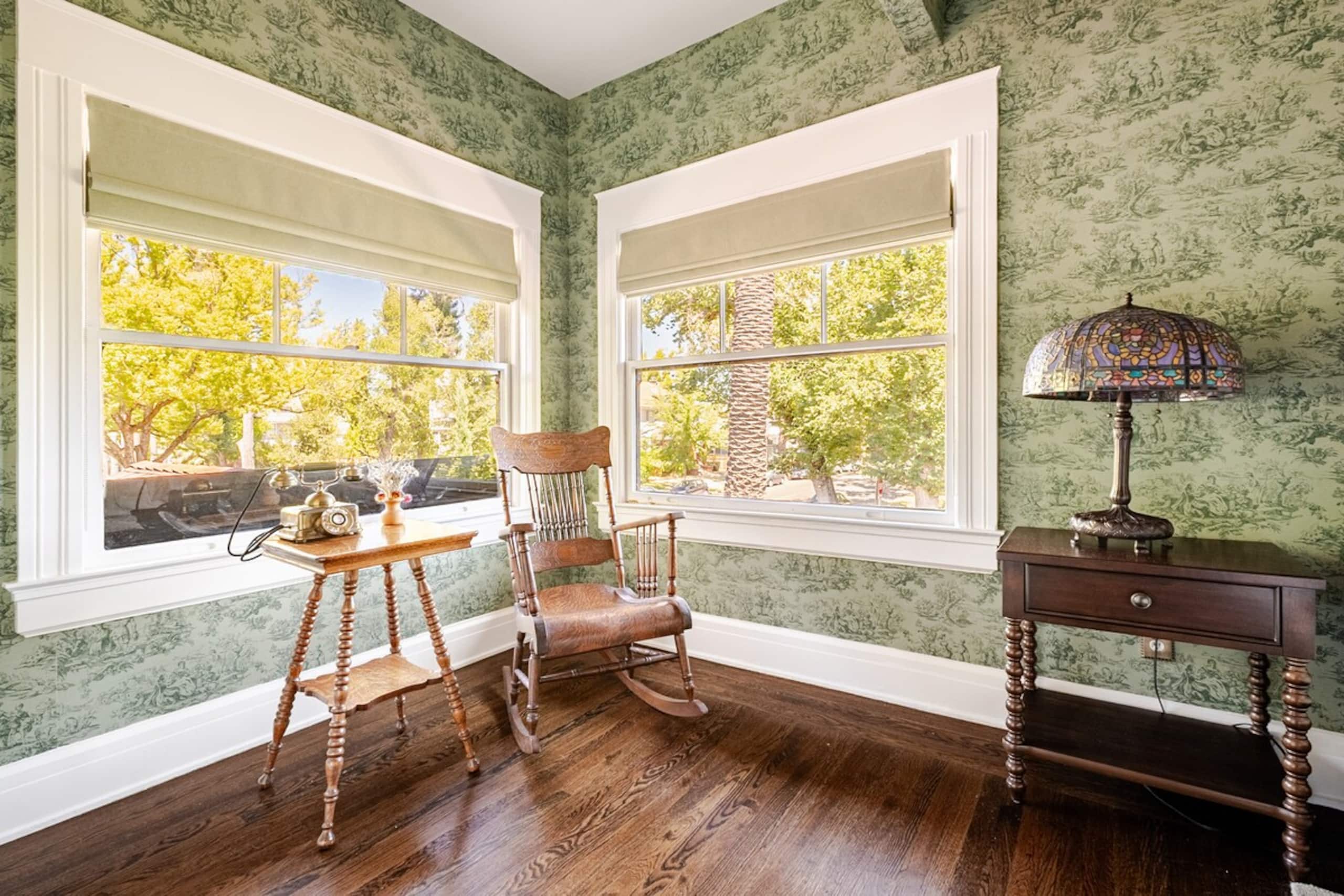 Historic Luxury Home In The Heart of Downtown - Photo 32