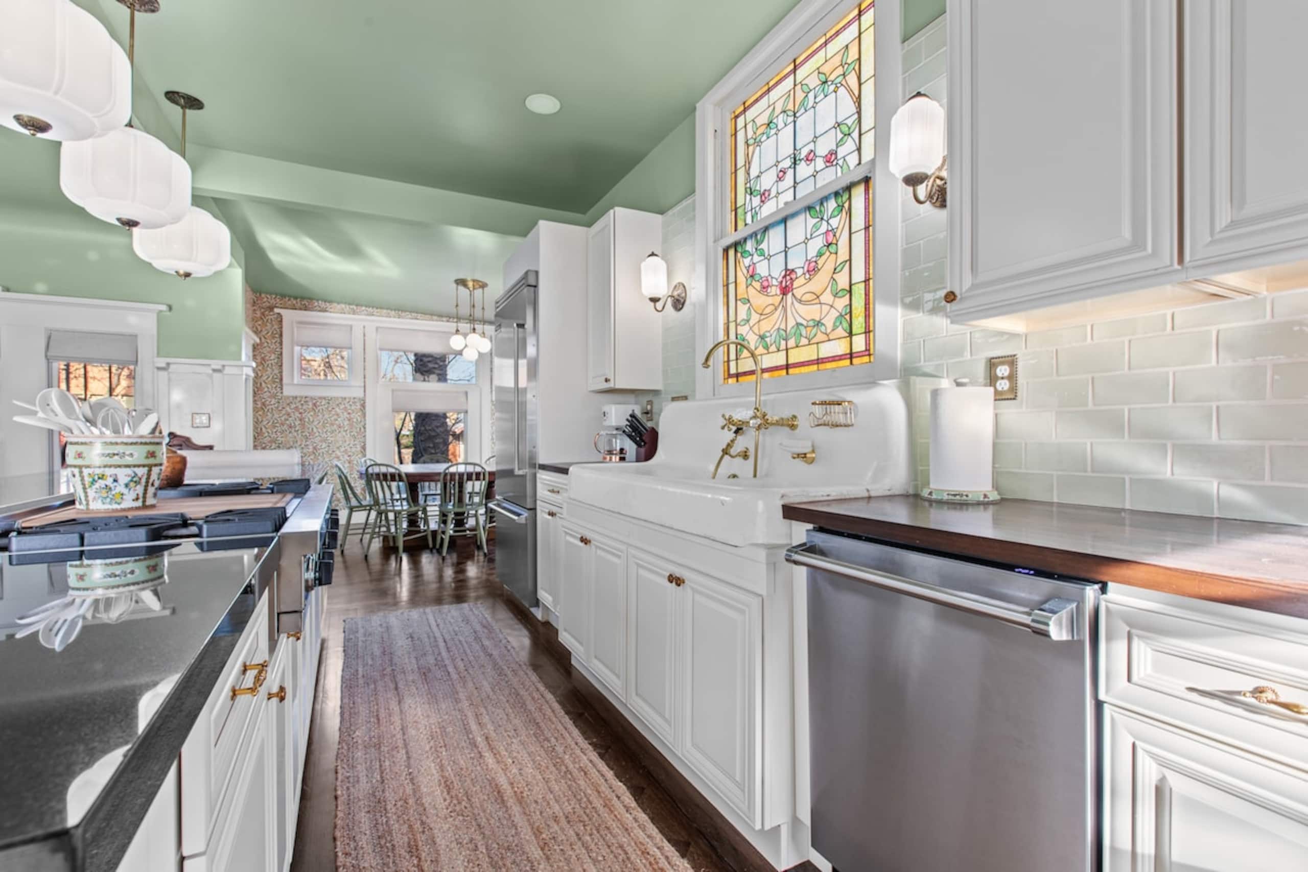 Historic Luxury Home In The Heart of Downtown - Photo 14