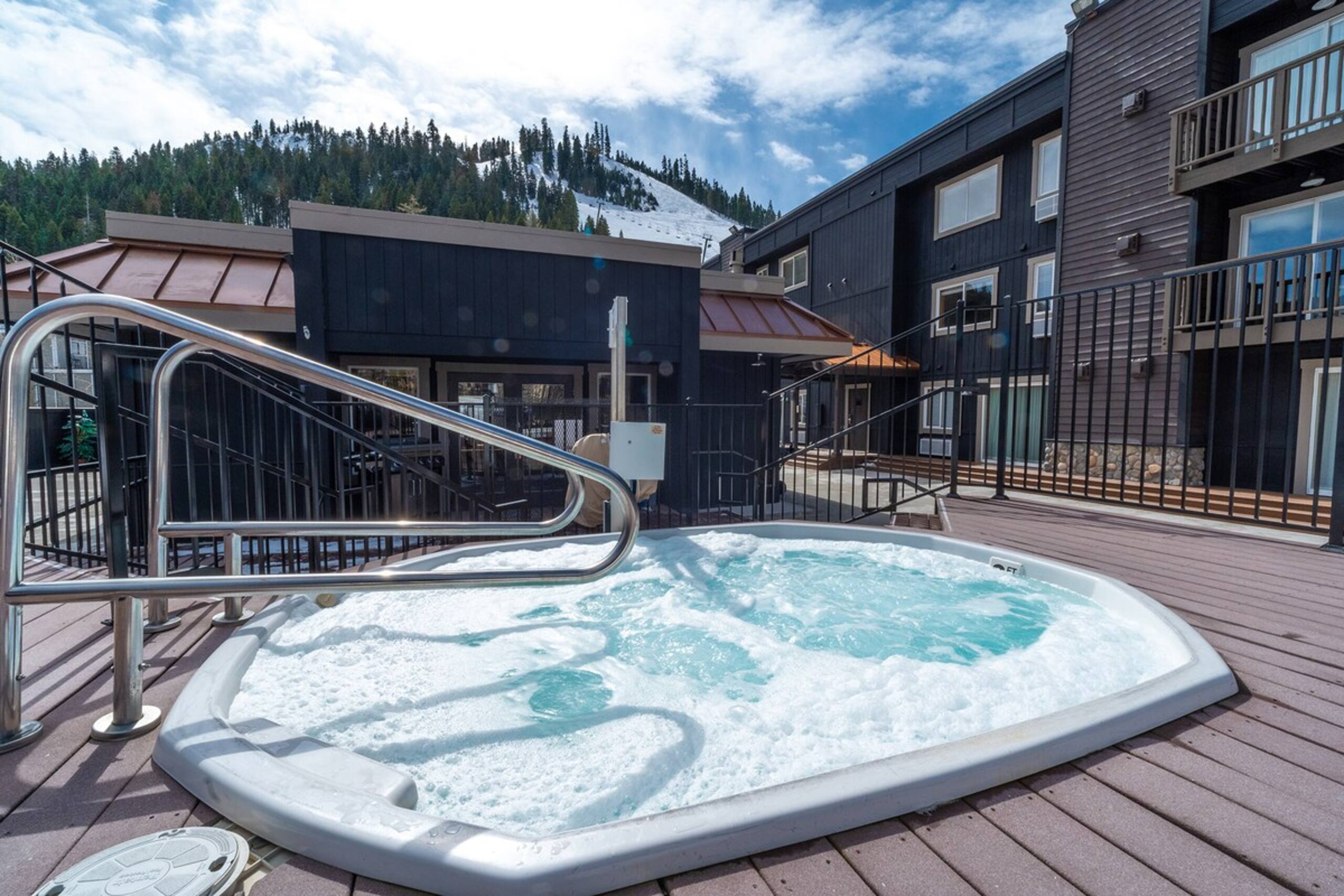 Studio and Red Wolf Lodge and Olympic Valley - Photo 51