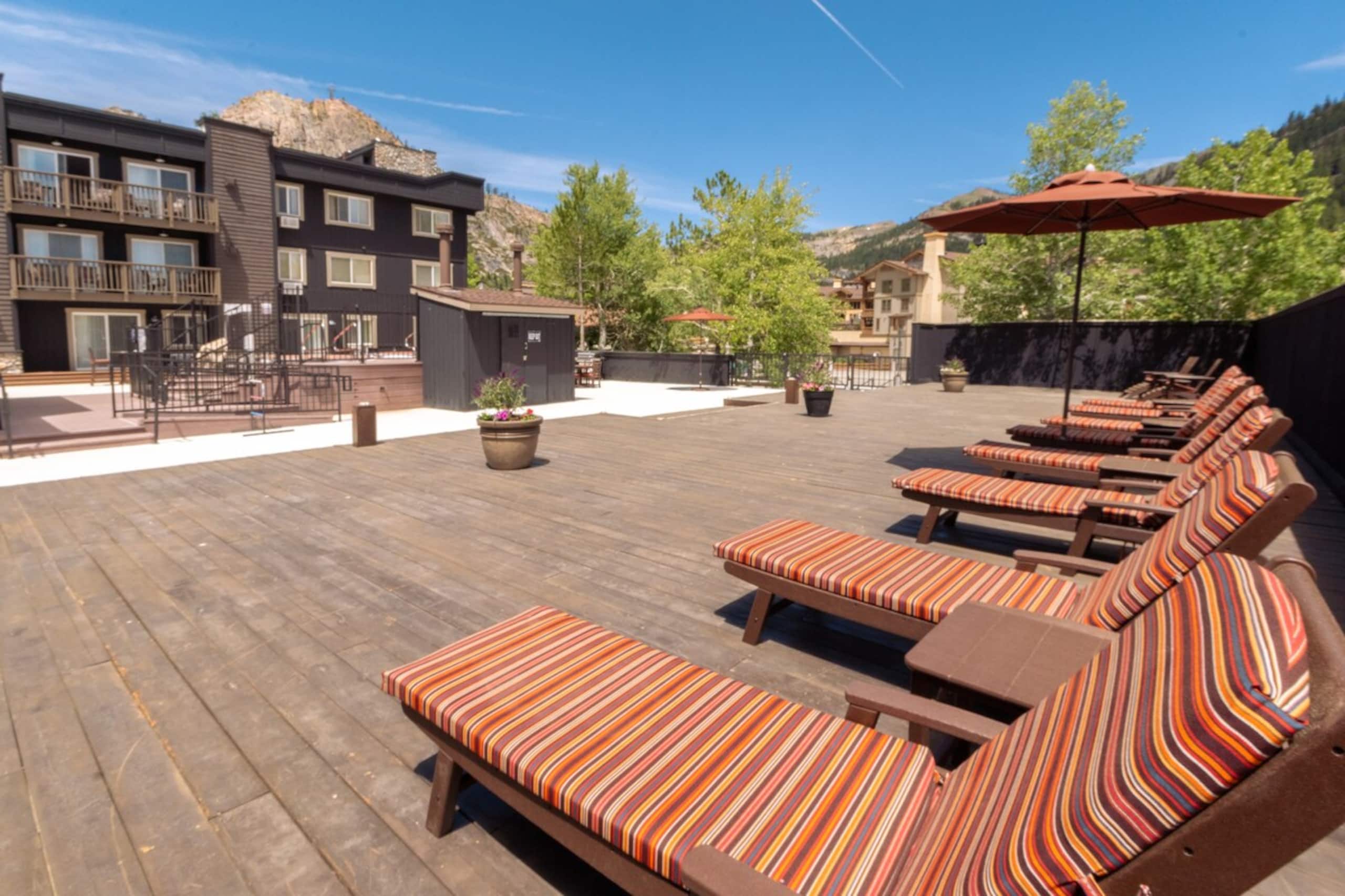 Studio and Red Wolf Lodge and Olympic Valley - Photo 41