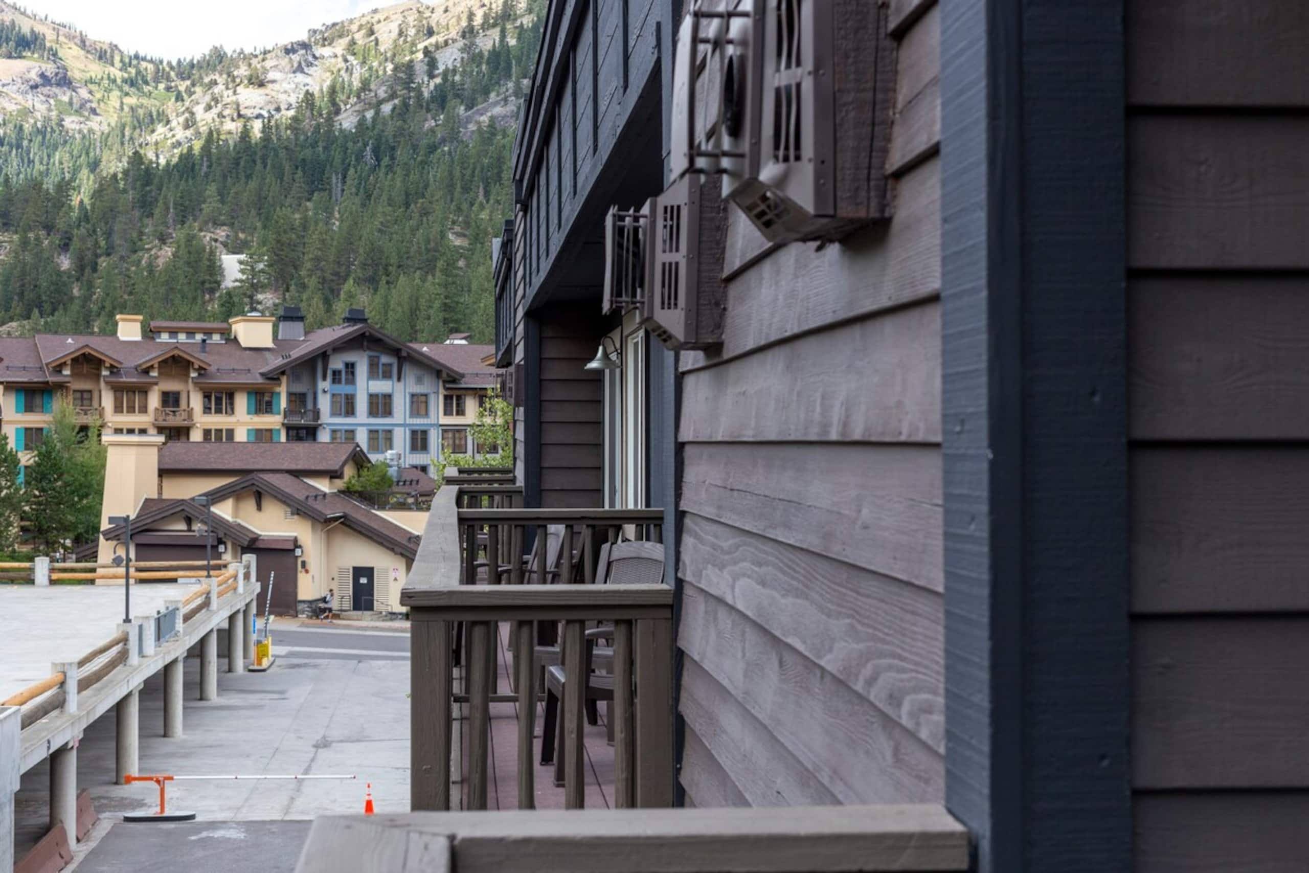 Studio and Red Wolf Lodge and Olympic Valley - Photo 19