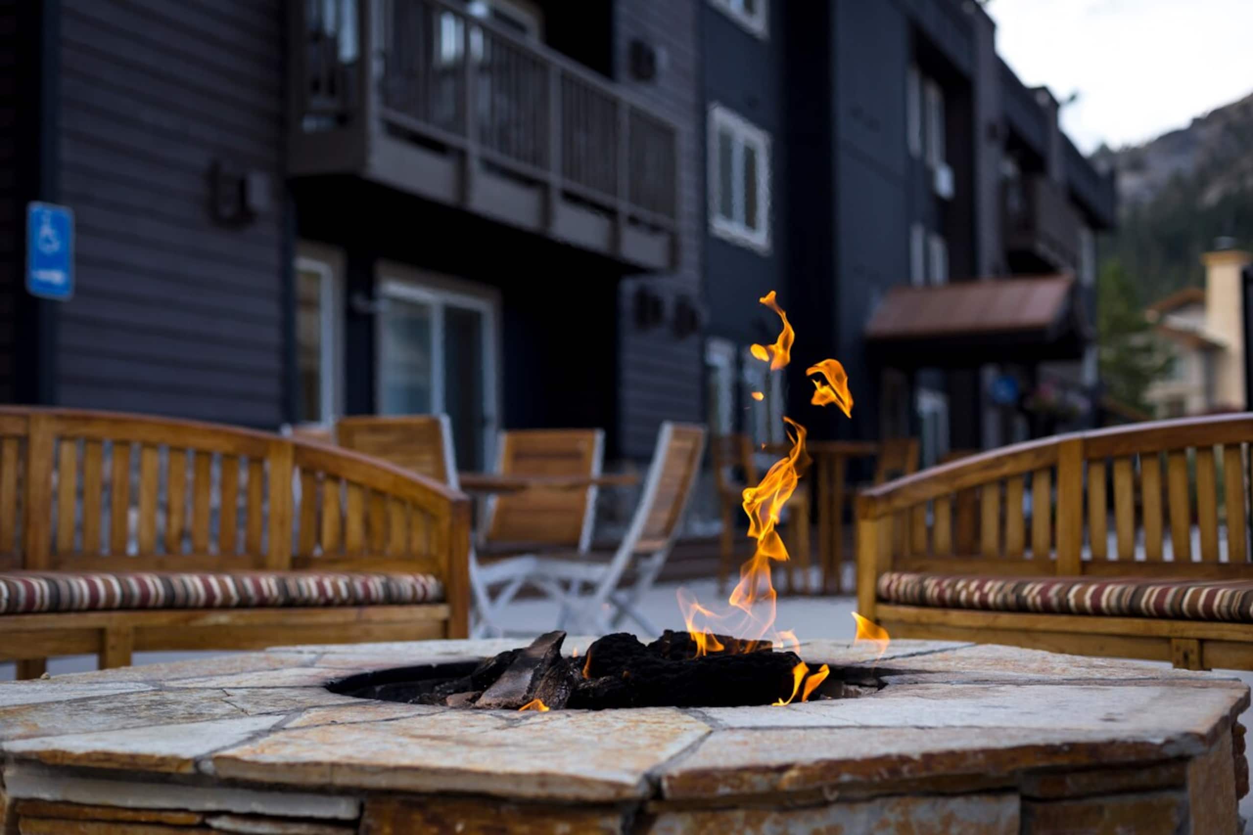 Studio and Red Wolf Lodge and Olympic Valley - Photo 28