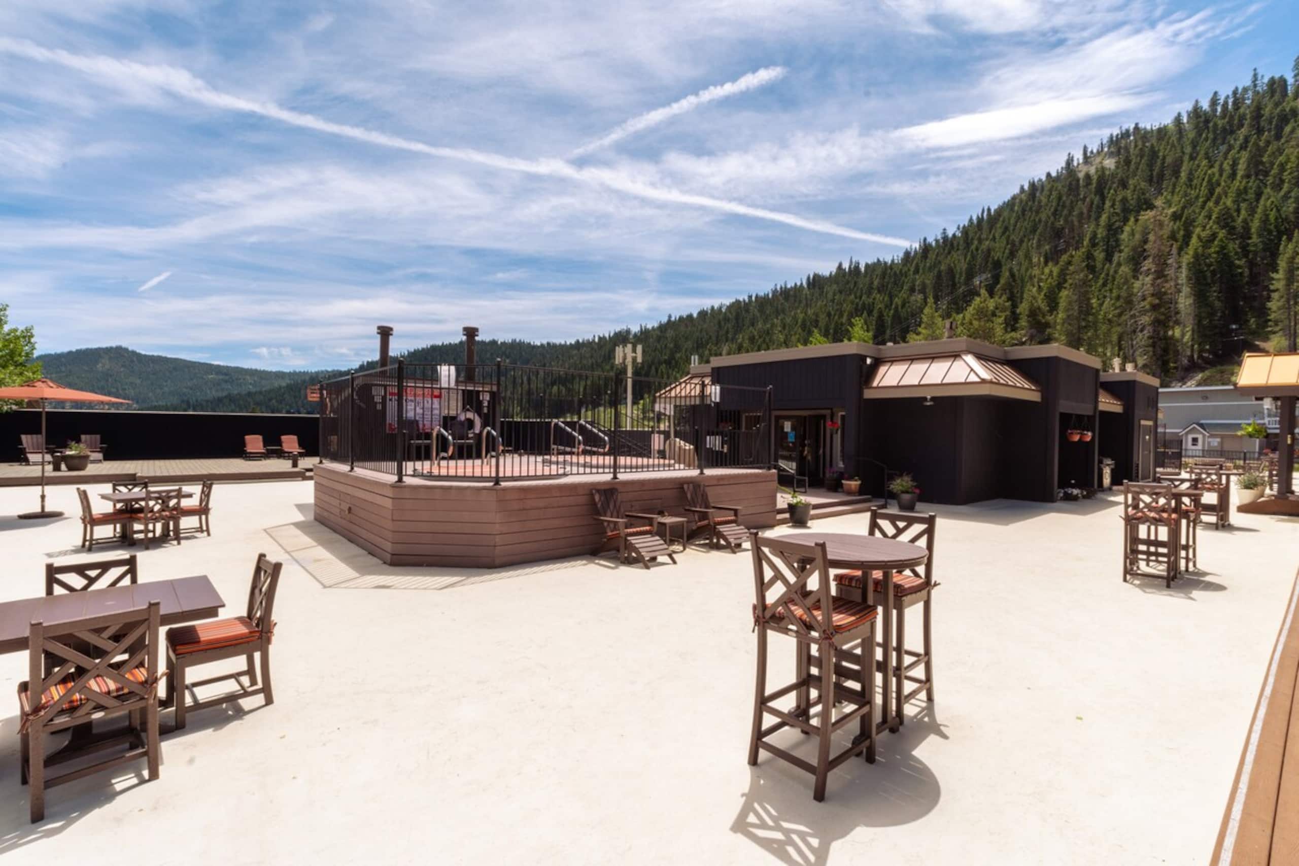 Studio and Red Wolf Lodge and Olympic Valley - Photo 32