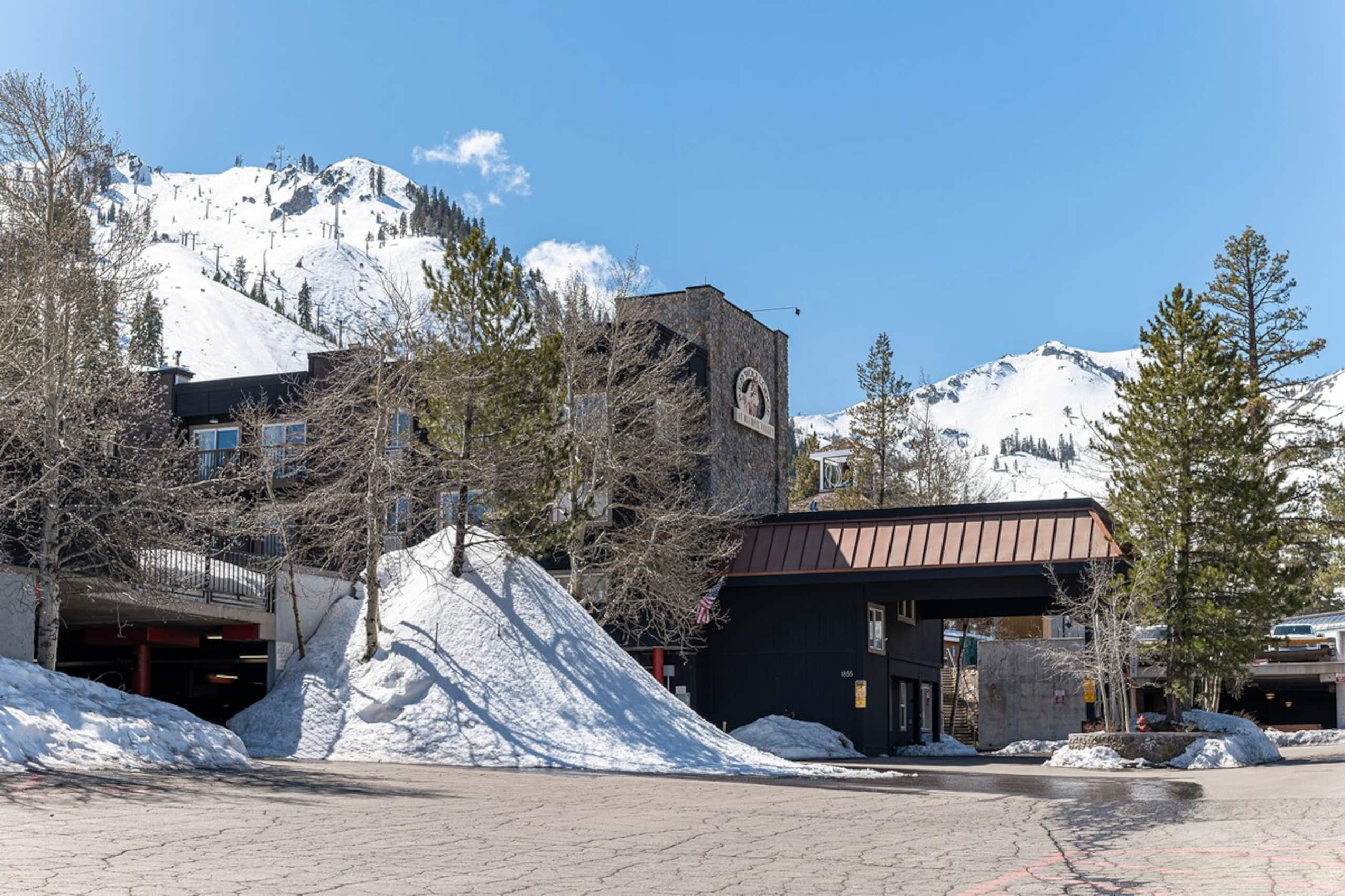 Studio and Red Wolf Lodge and Olympic Valley - Photo 50
