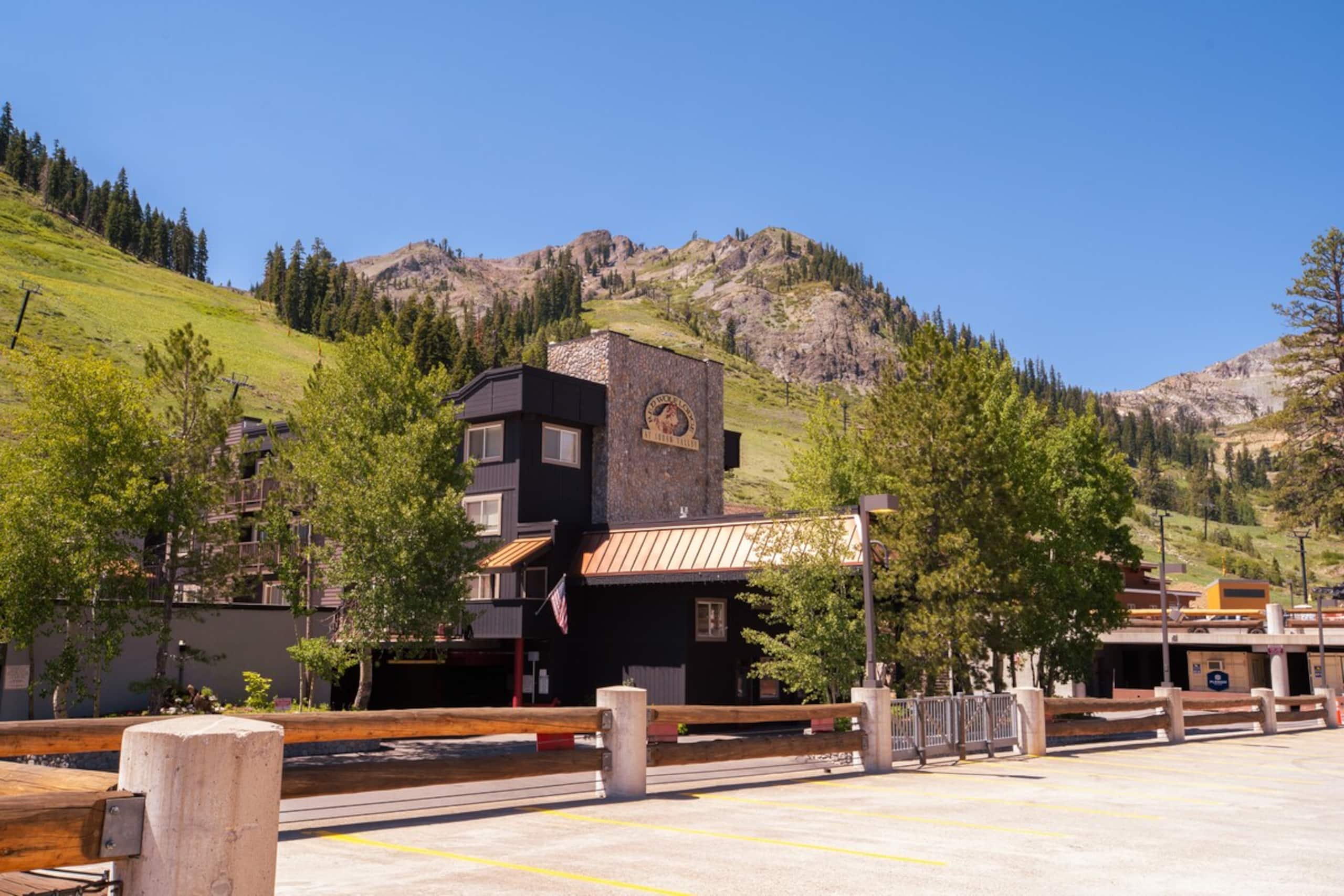 Studio and Red Wolf Lodge and Olympic Valley - Photo 37