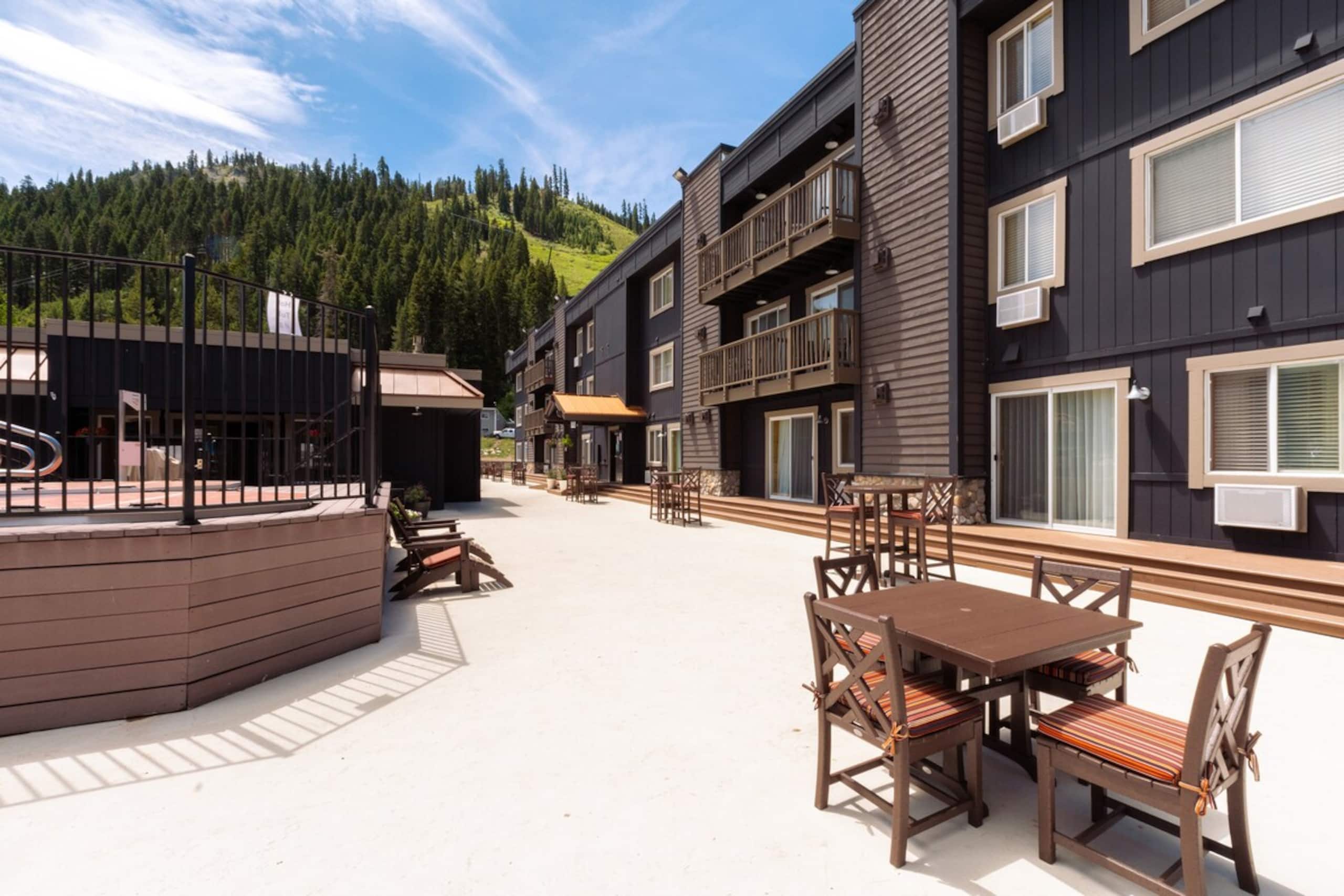 Studio and Red Wolf Lodge and Olympic Valley - Photo 36
