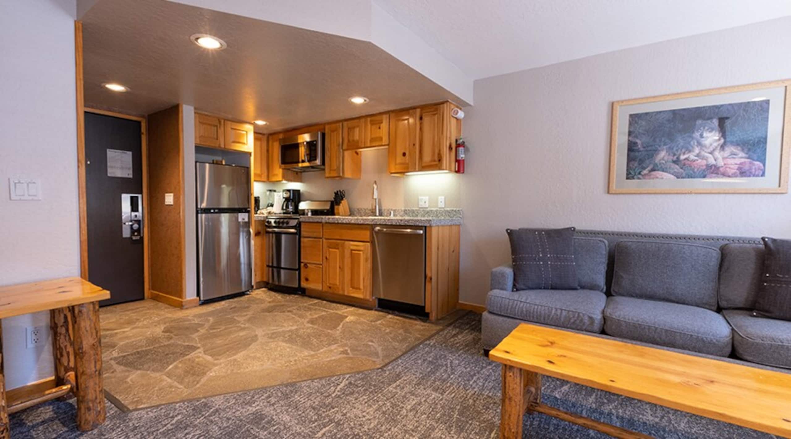 Studio and Red Wolf Lodge and Olympic Valley - Photo 10