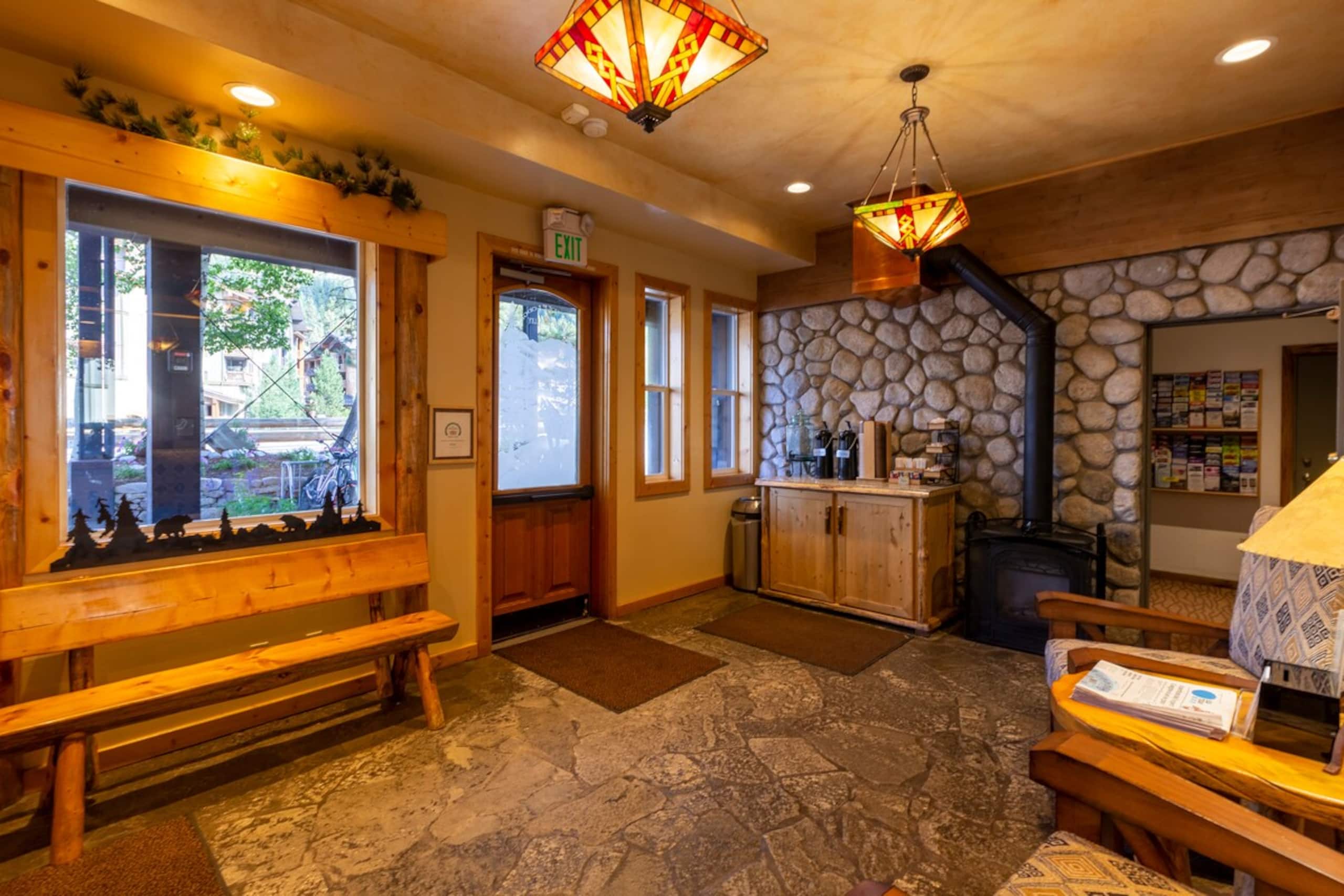 Studio and Red Wolf Lodge and Olympic Valley - Photo 1