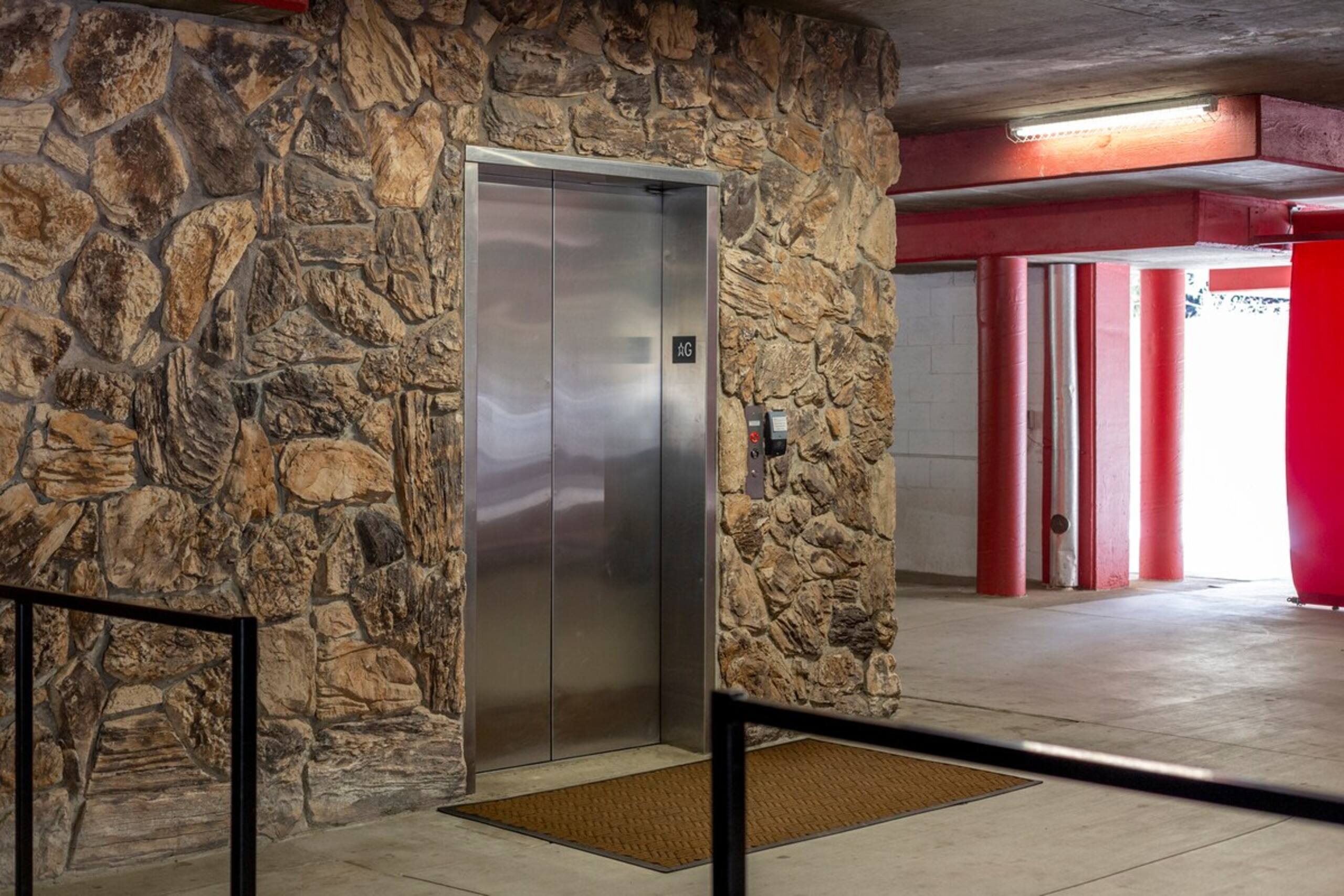 Studio and Red Wolf Lodge and Olympic Valley - Photo 29