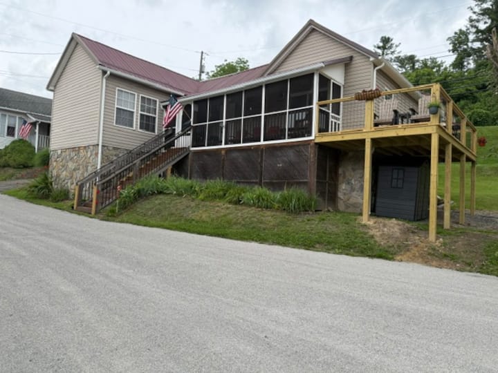 "Pleasant View River House", Fries, Va - Galax, VA