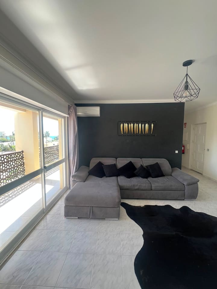 Palmeira Galé | T2 Com Piscina A 400m Da Praia - Guia