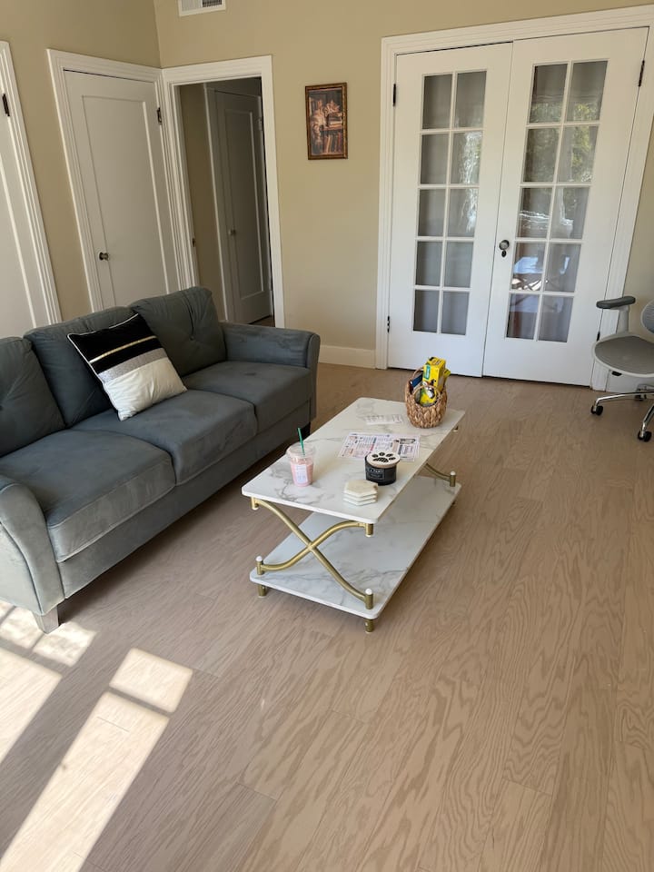 2 Bed/1 Bath Just 3 Blocks From Ucb Campus - Berkeley, CA