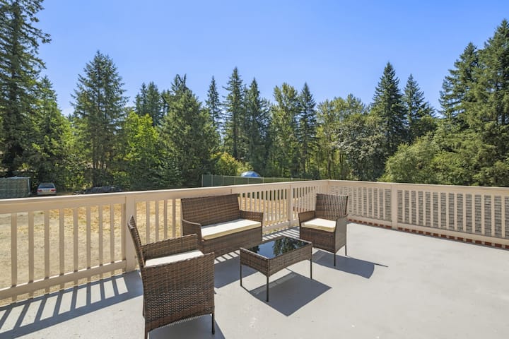 Redmond Country Retreat | 3br 2ba - Sammamish, WA