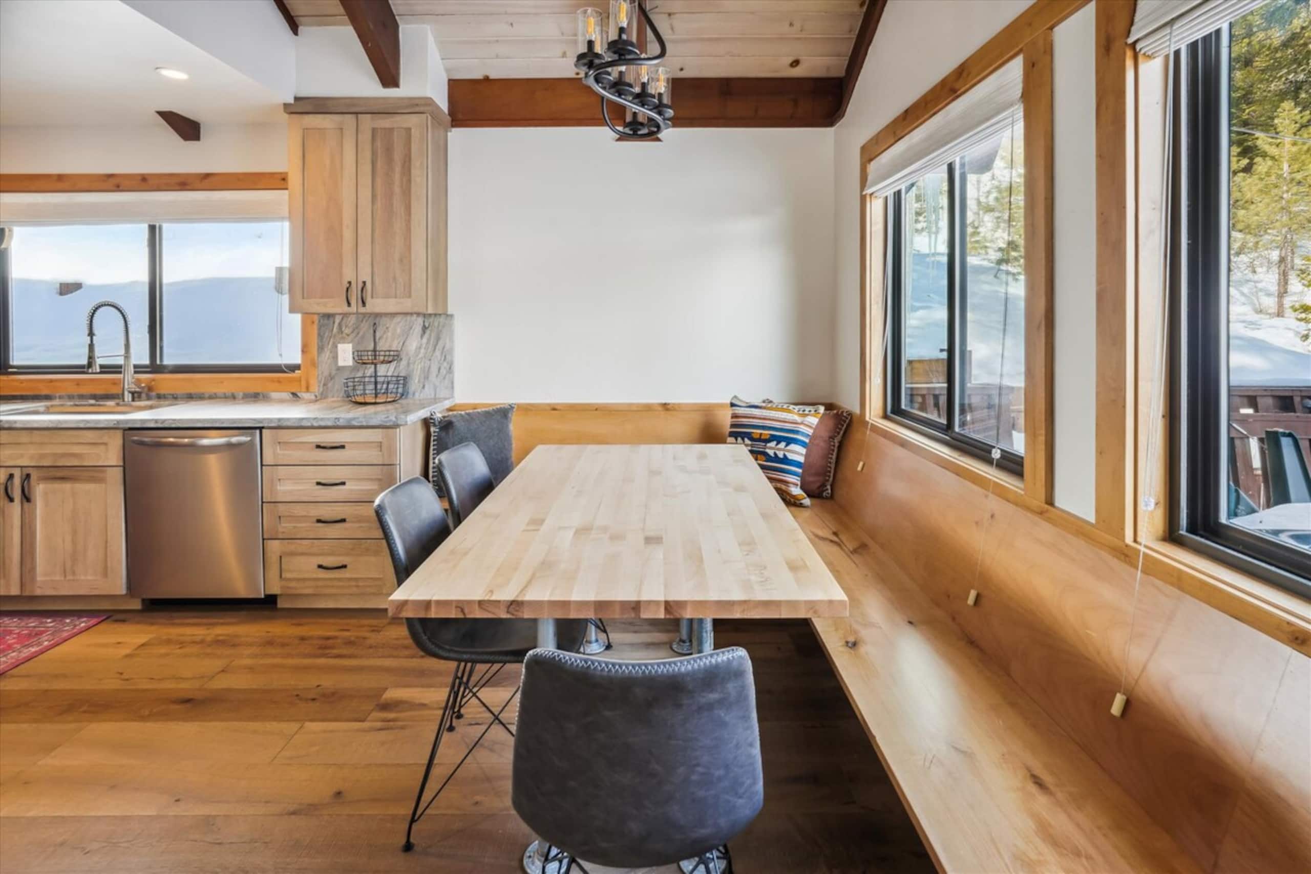 Beautiful Home in Olympic Valley - Photo 8