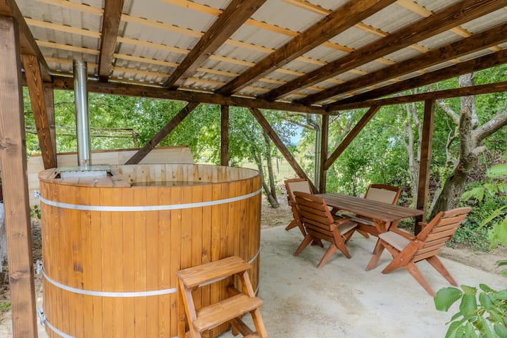 Sáfrányliget Vendégház | Private Hilltop Escape - Hongrie
