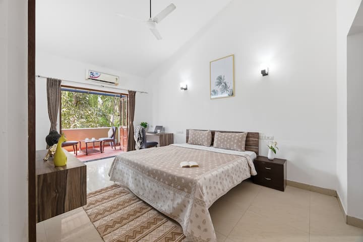 Bedroom 1 image 3