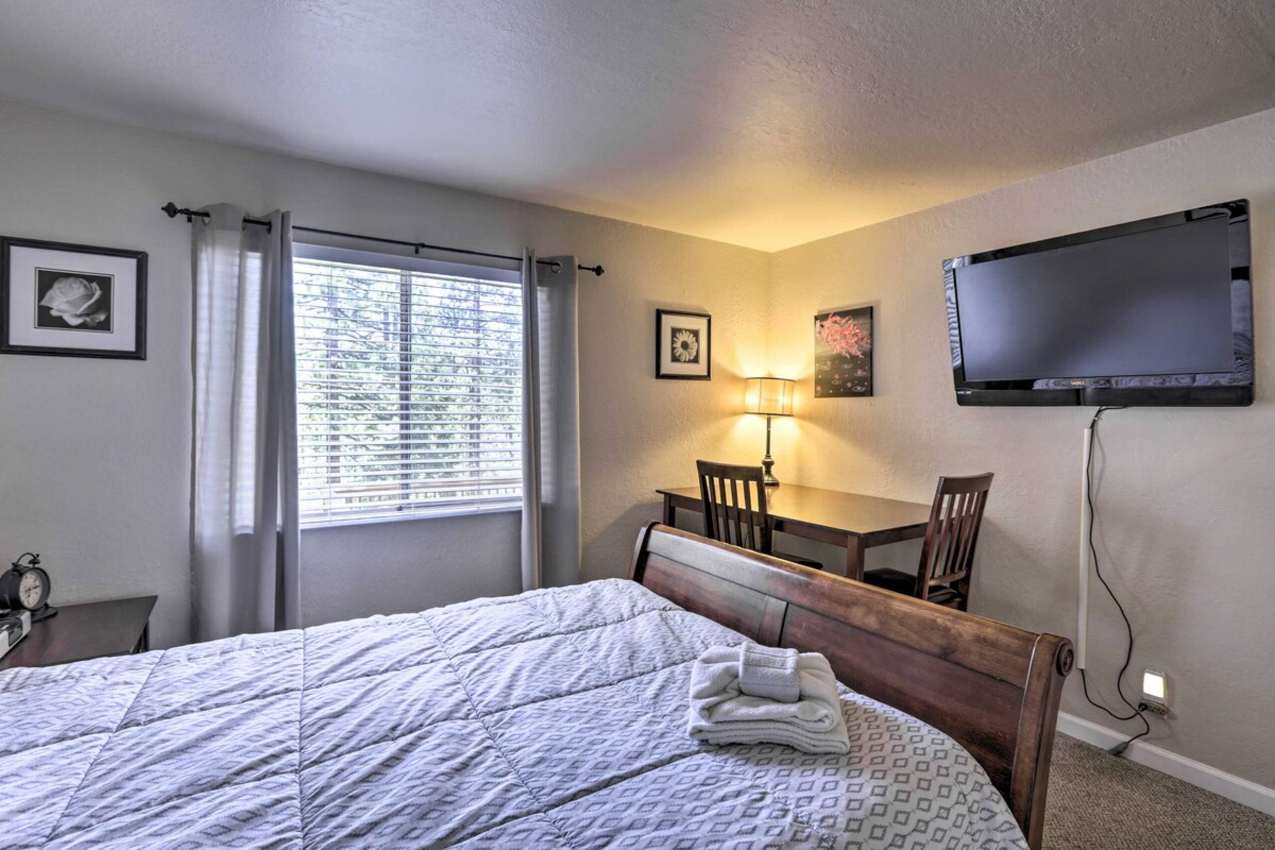 6 Mi to Heavenly Mountain South Lake Tahoe Rental - Photo 11