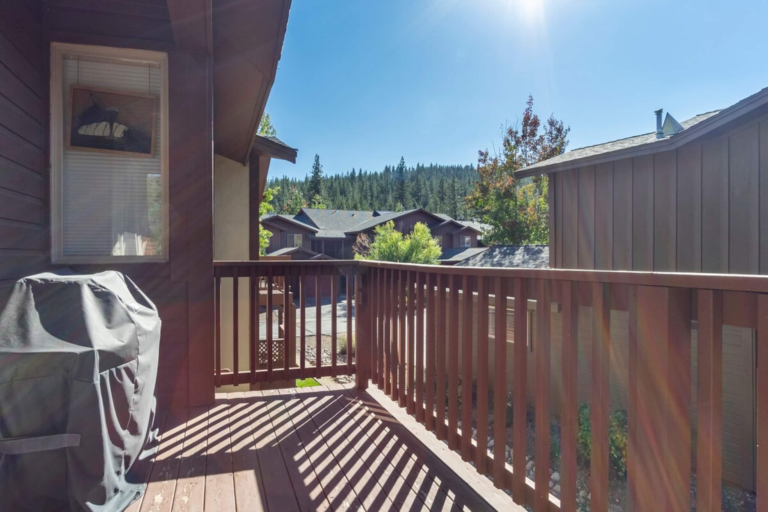 Delightful Condo in Truckee - Photo 6