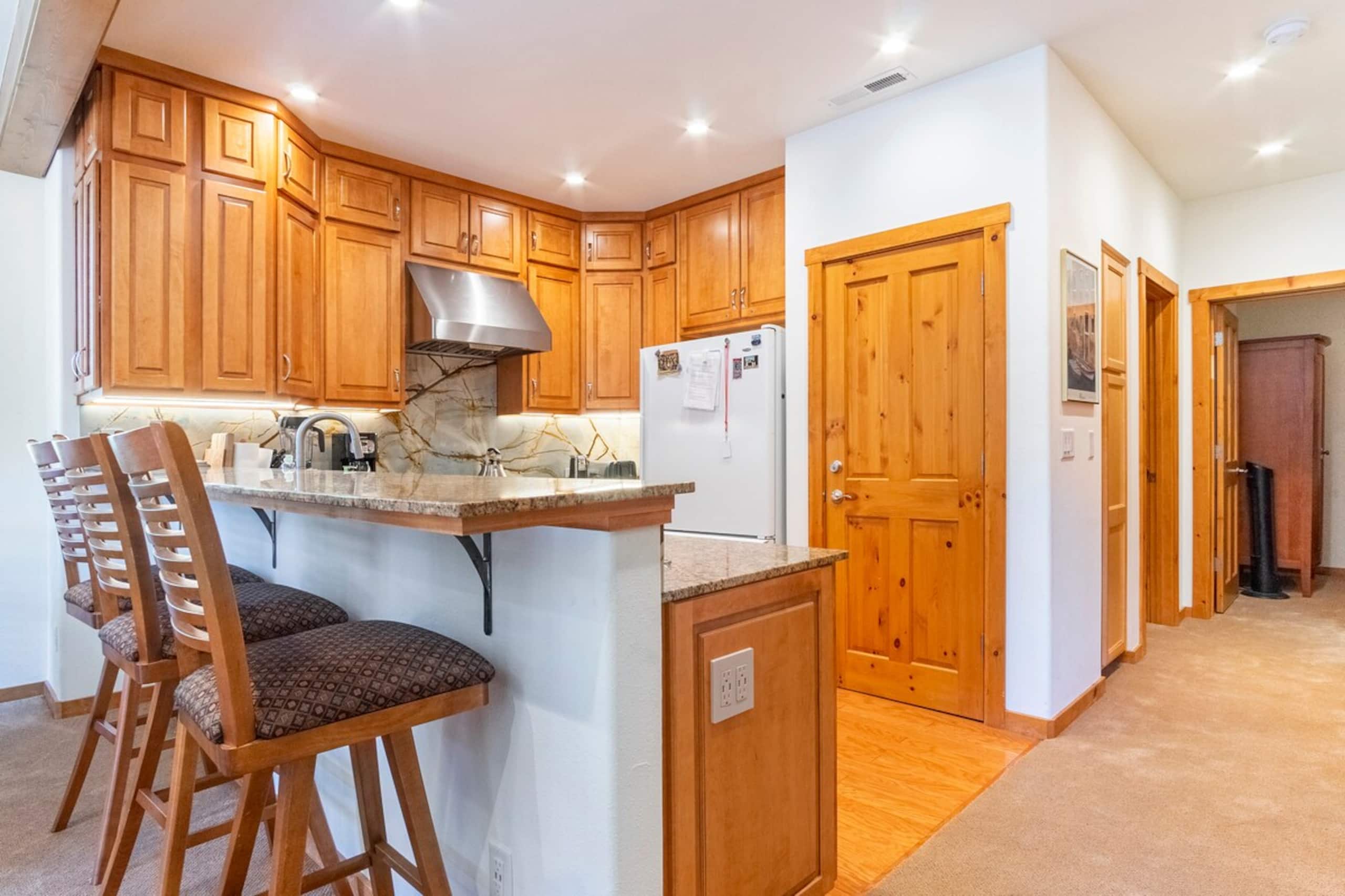 Delightful Condo in Truckee - Photo 7