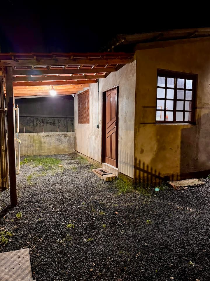 Casa 2 Dormitórios Para 6 Pessoas - Canoas
