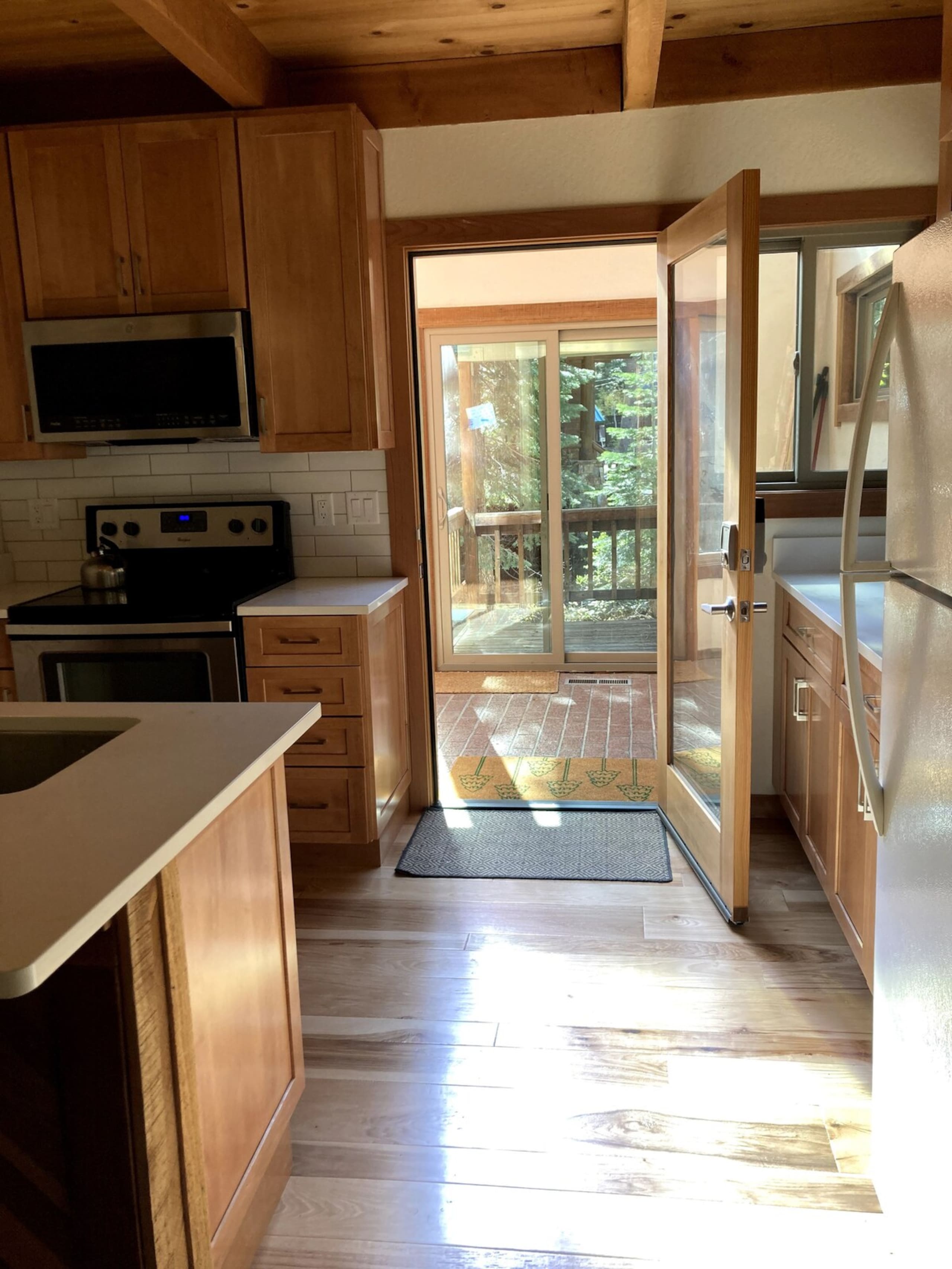Newly Renovated 3Br Tahoe Cabin - Photo 4