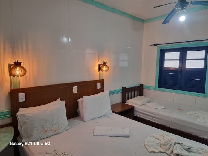 Suite Cama De Casal E Sofá Cama C Mini Cozinha - Trindade