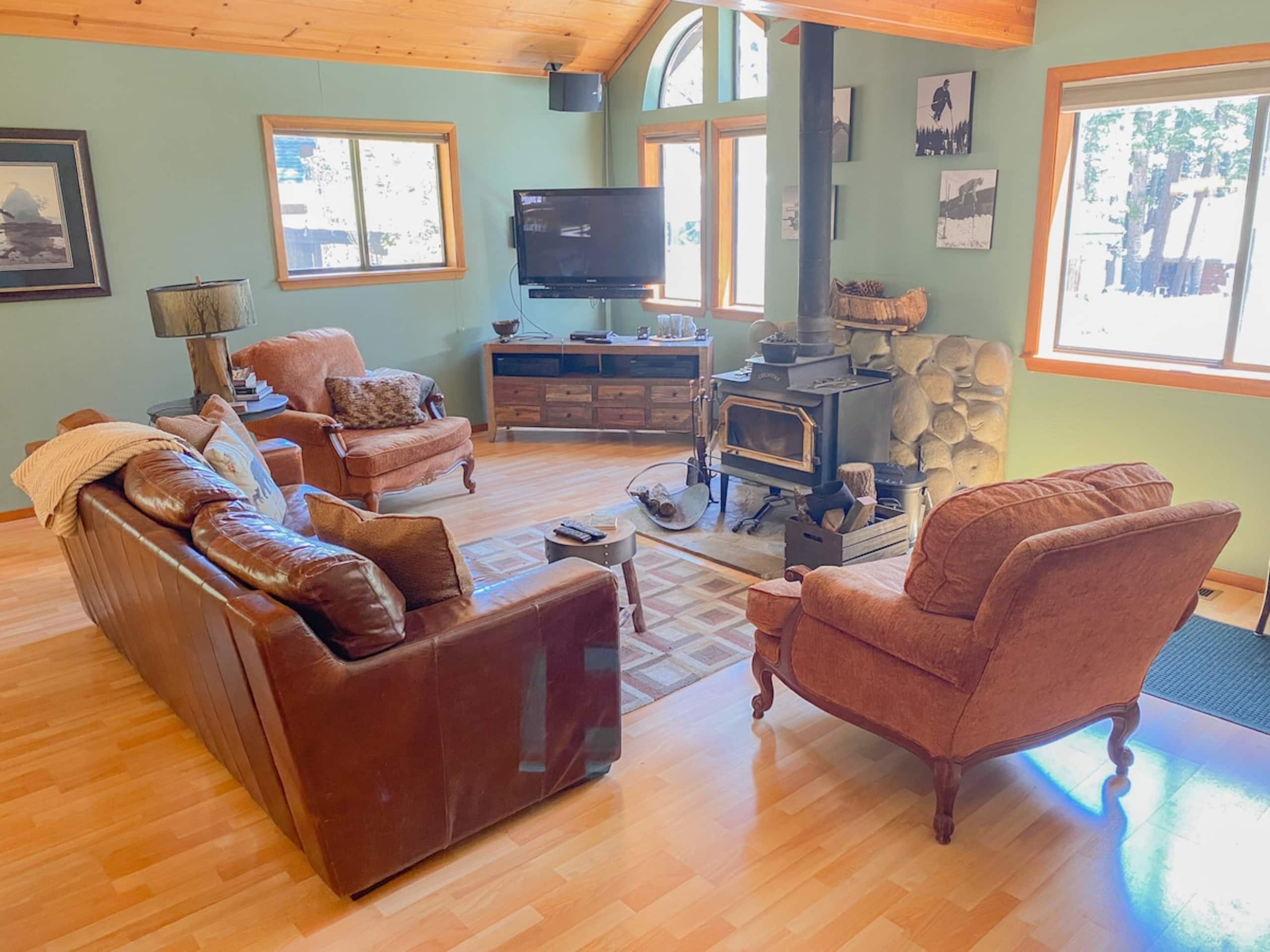 Truckee Getaway Ski/Lake Cabin - Photo 6